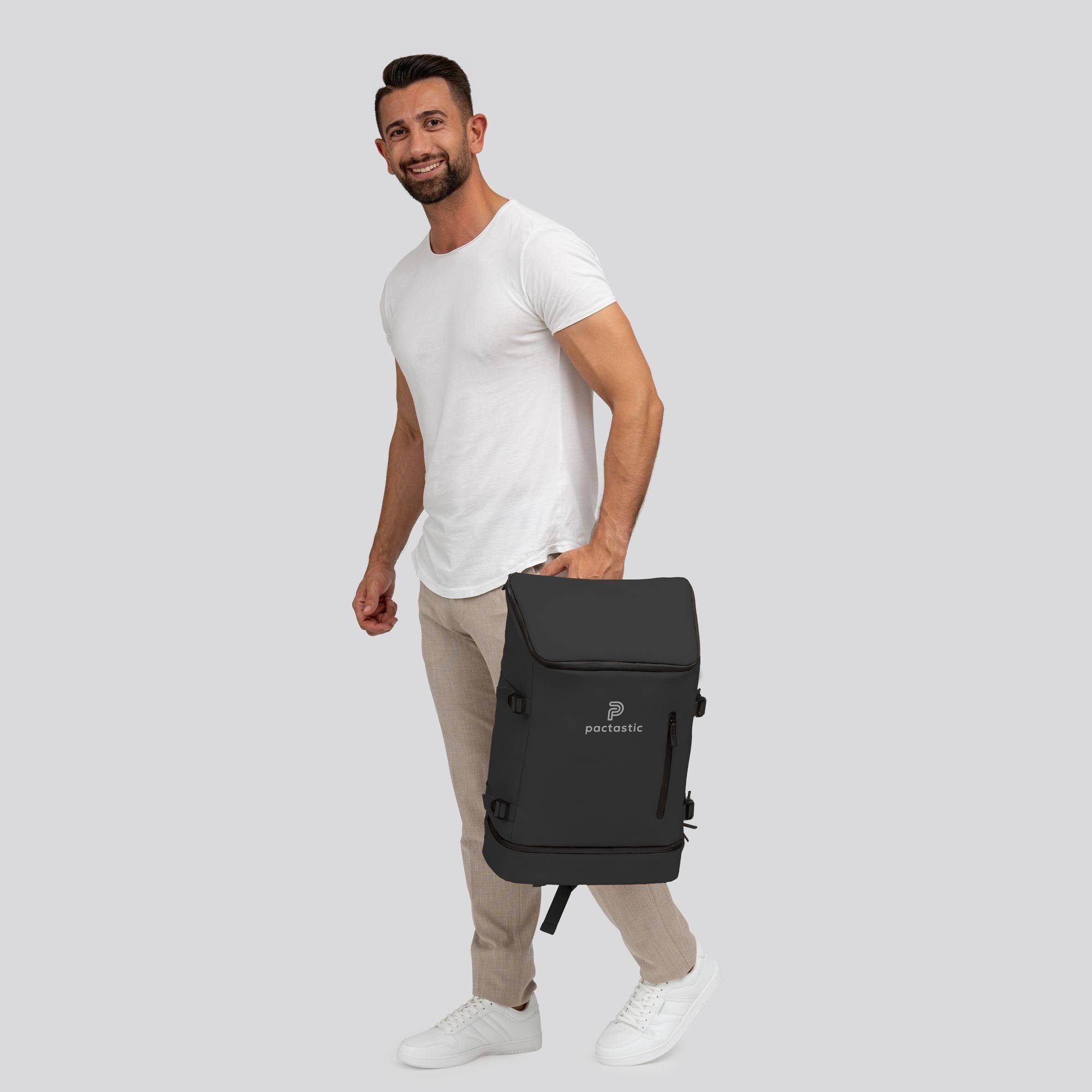 Tech-Material black Urban Daypack Collection, Veganes Pactastic