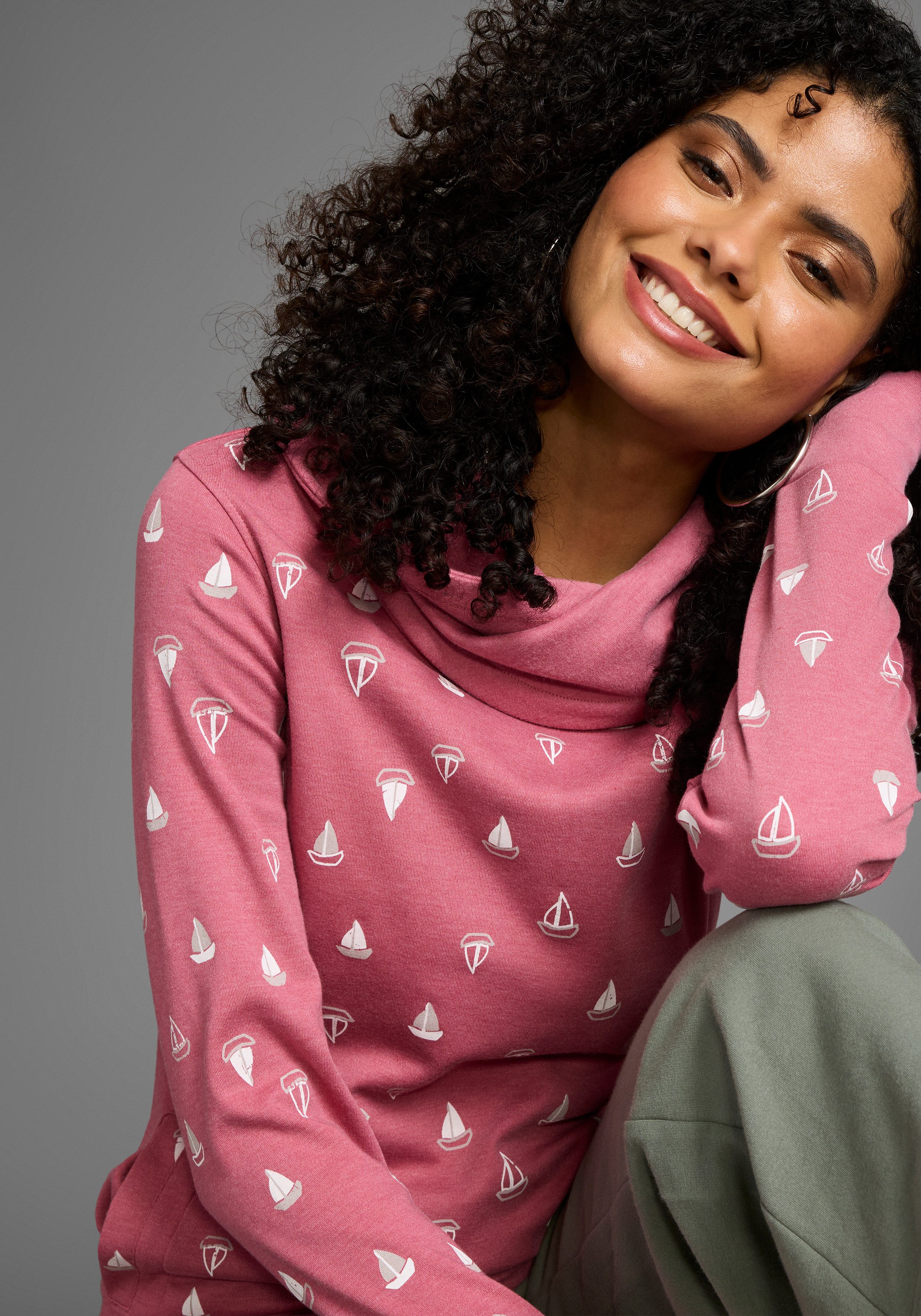 KangaROOS Sweatshirt Langarm mit Daumenlöchern, figurbetonter Schnitt, Schlauchkragen