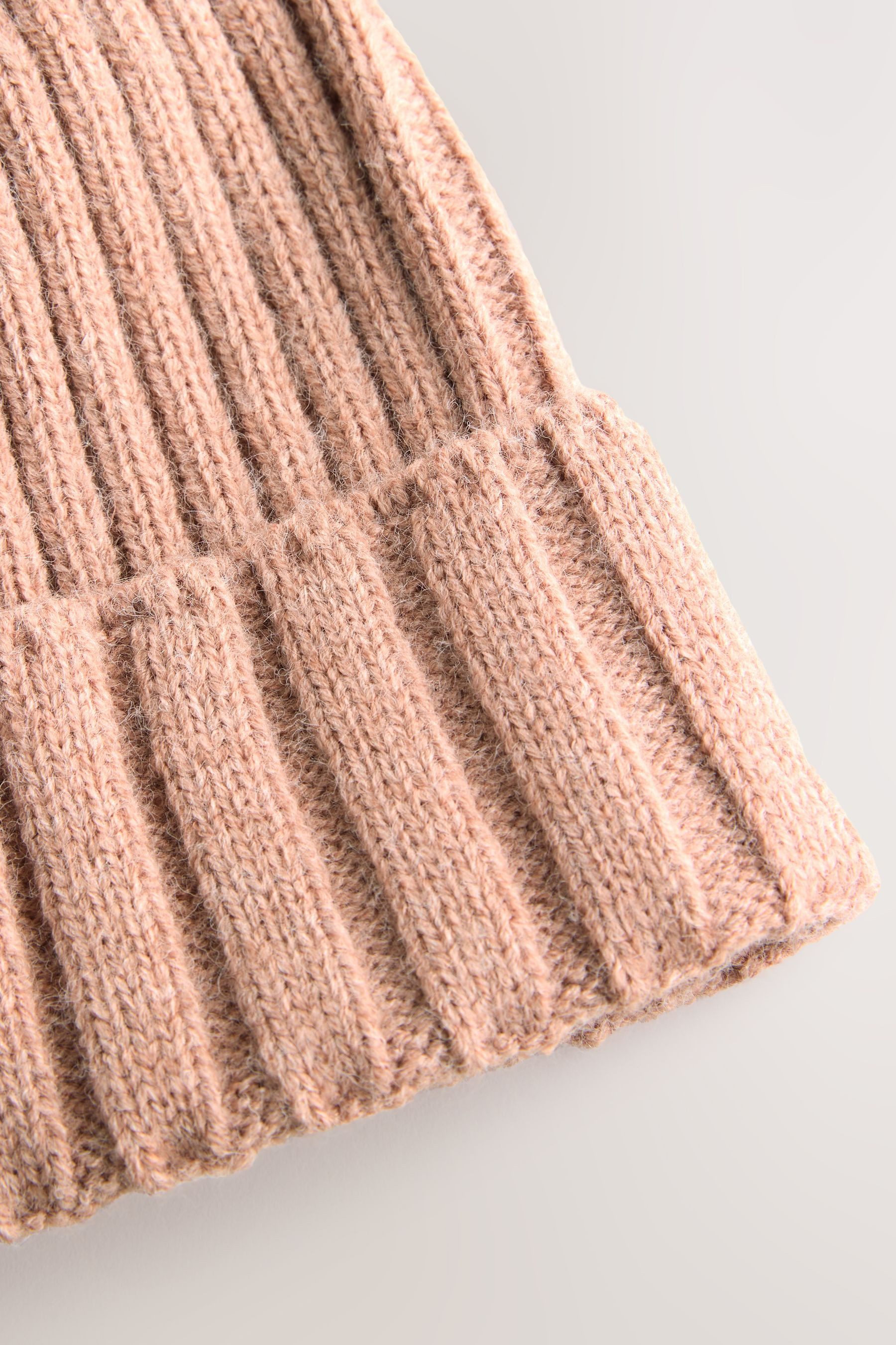 Next Bommelmütze Gerippte Beanie mit Bommel (1-St)