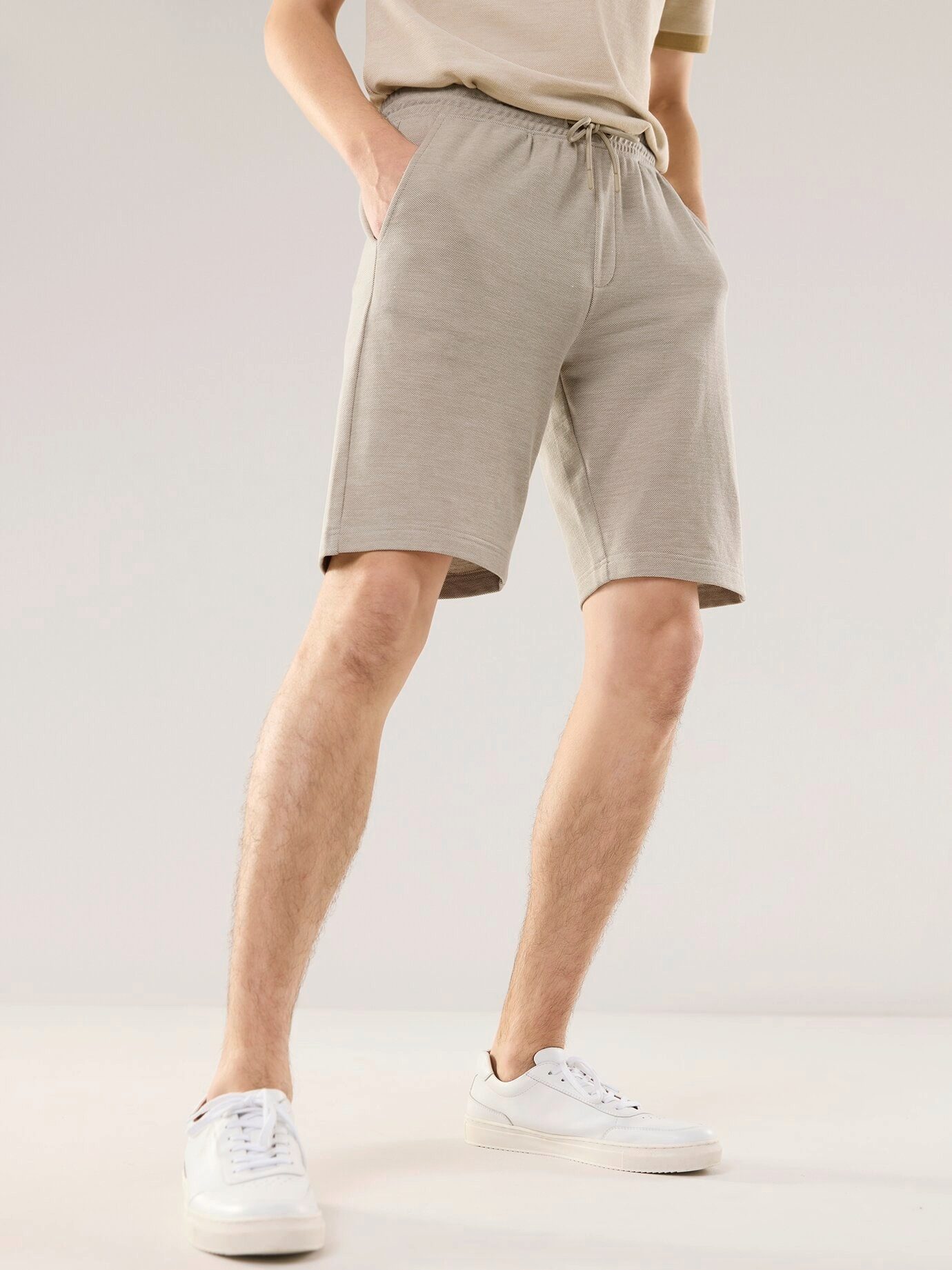 Walbusch Shorts Herren Freizeitshorts Extraglatt bügelfrei Baumwollmix Shorts in Salbei, Kurzgröße 24, Gummizug mit Kordel, 3 Taschen