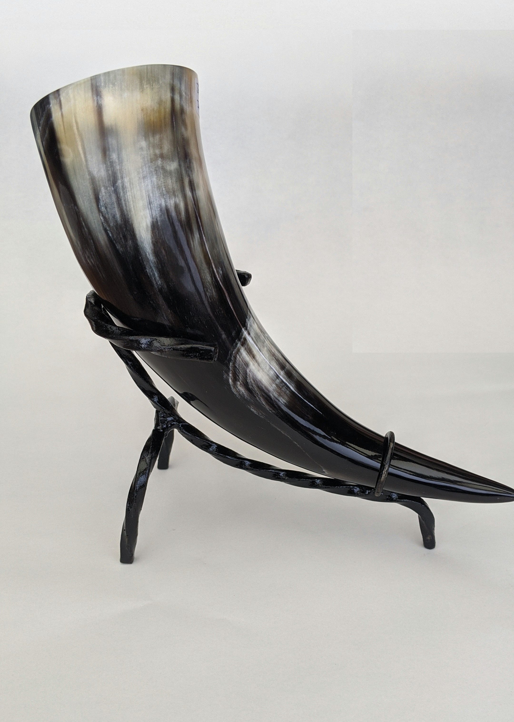 Bierkrug Echtes Mittelalter-Trinkhorn mit Ständer aus Schmiedeeisen 0,3l