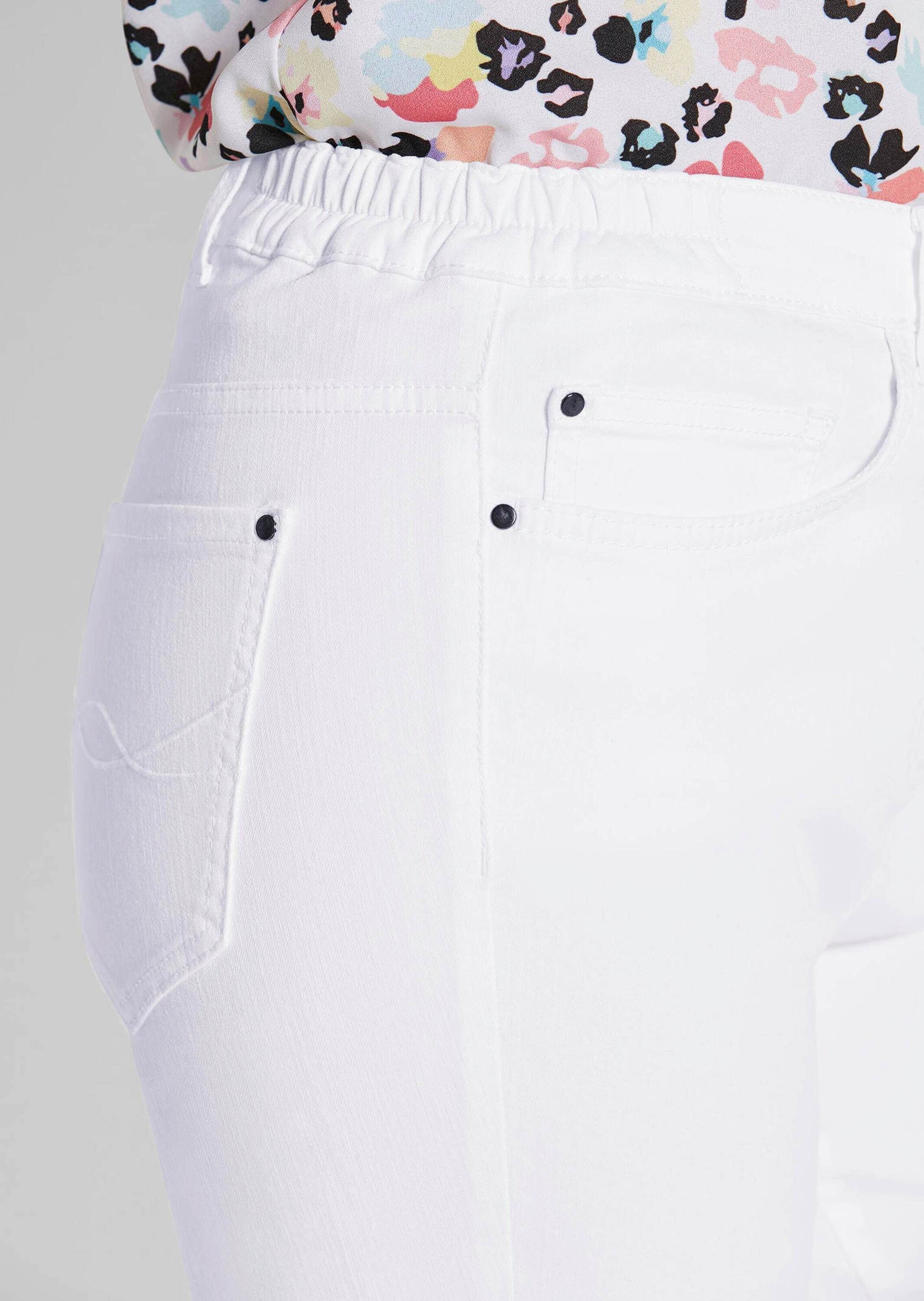 GOLDNER 7/8-Hose Kurzgröße: Slim Fit Jeans BELLA mit Dehnbund Elegante Damenhose mit Formbund und dekorativem Details – Bild 5 von 5