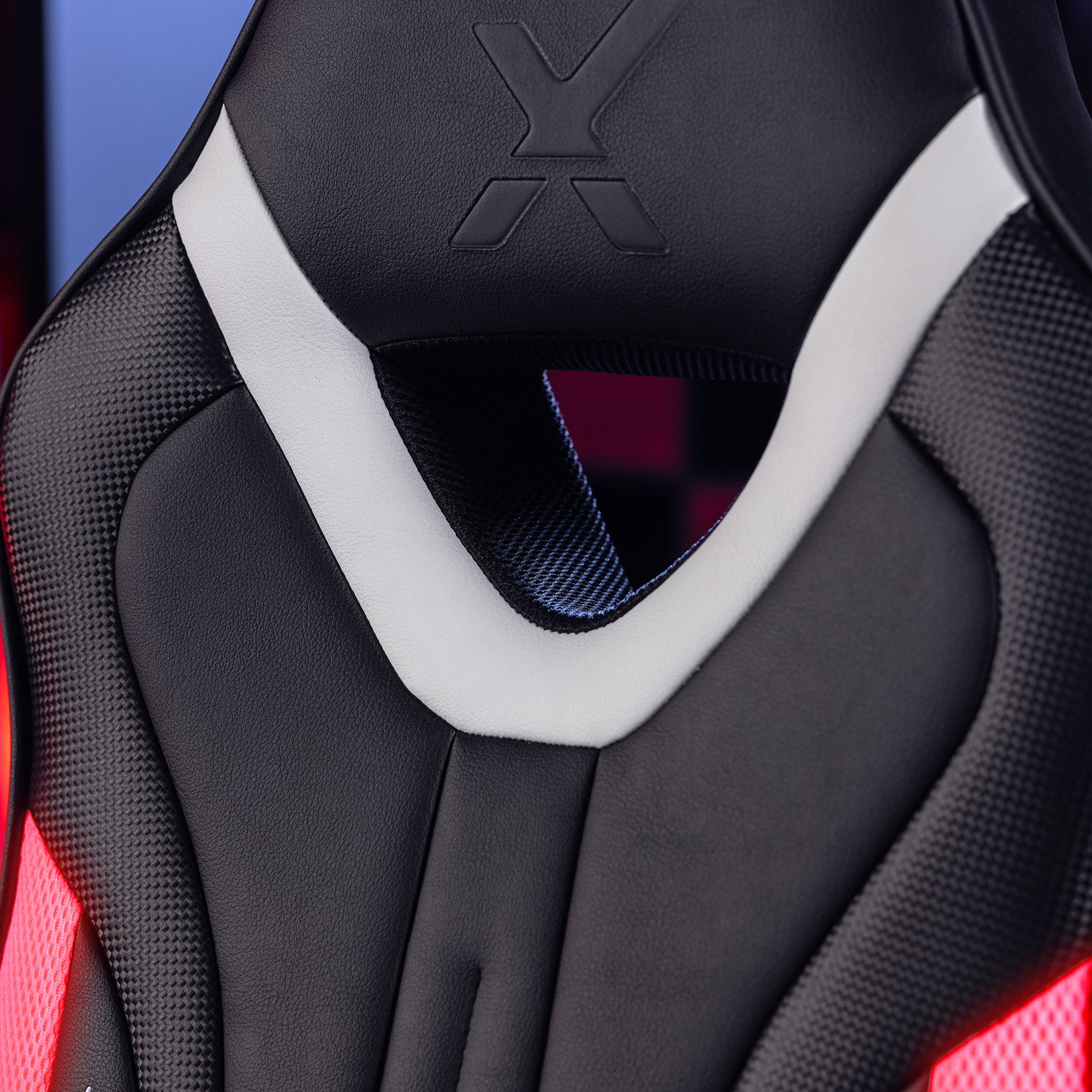 X Rocker Kindersessel Fury RGB 2.1 Gaming Sessel mit RGB Beleuchtung & 2.1 Soundsystem, mit RGB-Beleuchtung