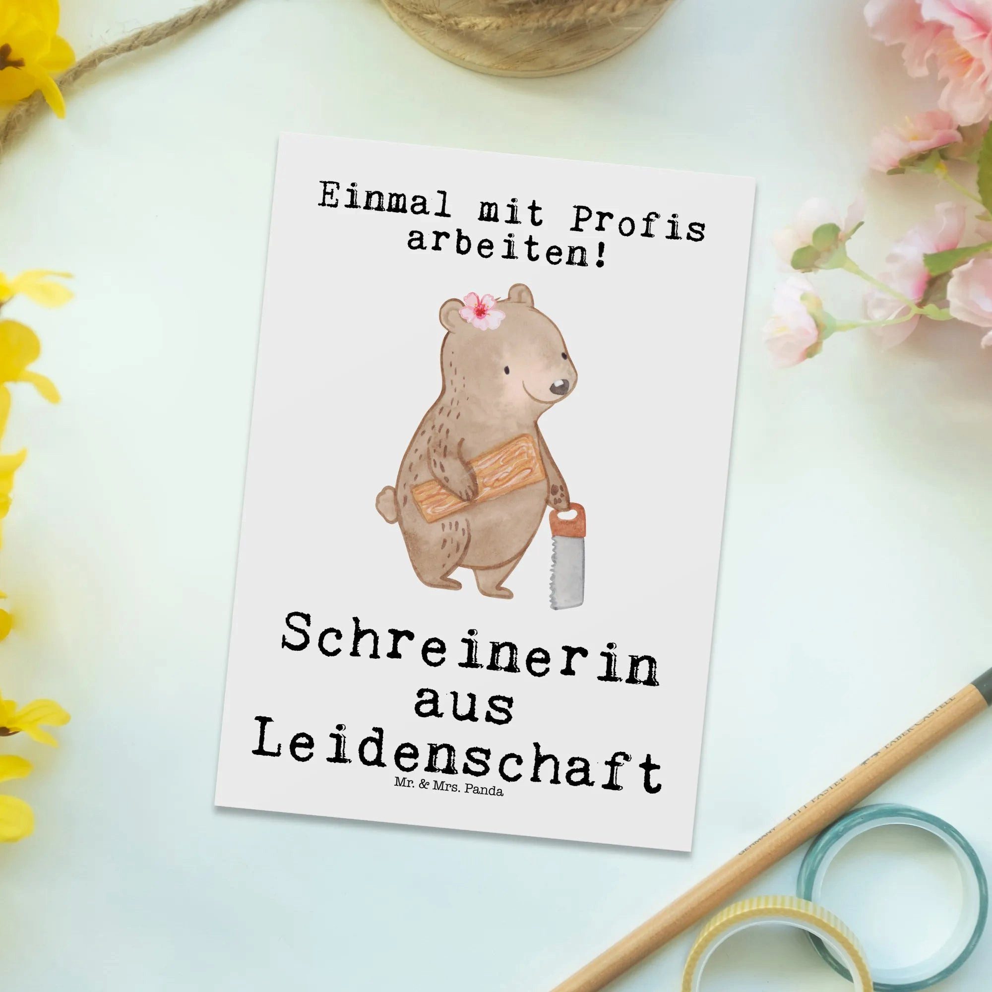 Thumbnail - Mr. & Mrs. Panda Postkarte Schreinerin Leidenschaft - Weiß - Geschenk, Kollege, Einladungskarten, Lustige Sprüche