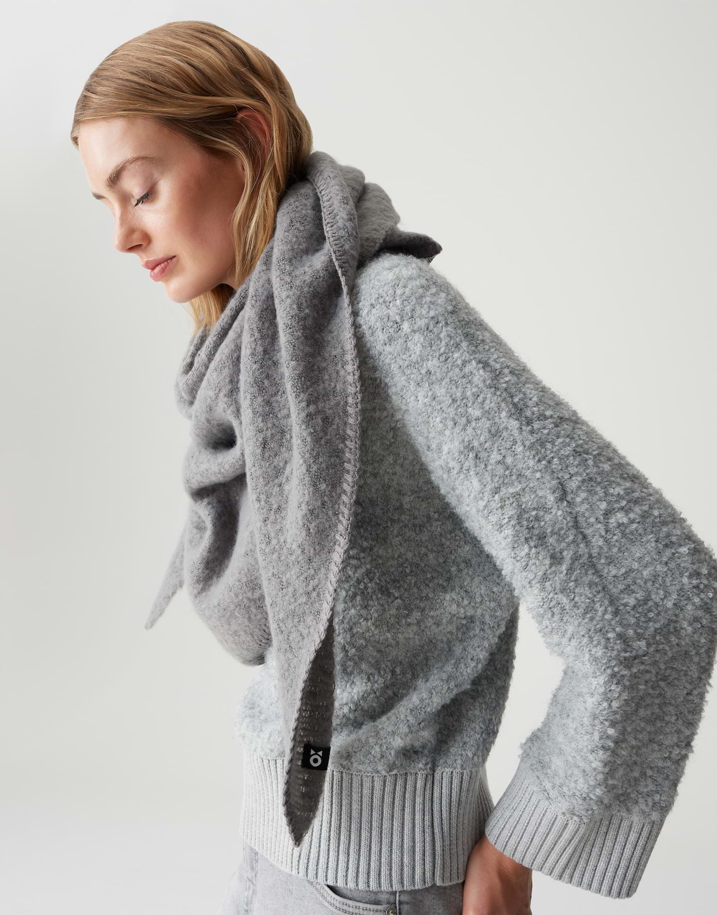 OPUS Strickschal AMADSI aus Bouclé Strick, one size, flauschiger Griff, wär günstig online kaufen