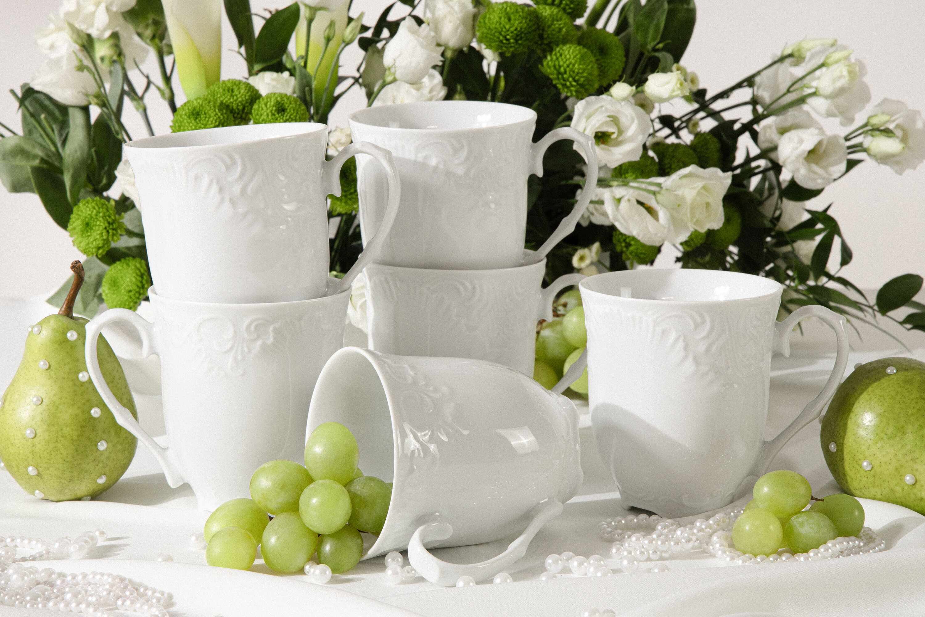 KONSIMO® Tasse CMIELOW ROCOCO Kaffeetasse, Teetasse, Hochwertiges Premium-Porzellan, 6-tlg., Porzellan, mit eleganten Verzierungen, mit Griff, zeitloses Design