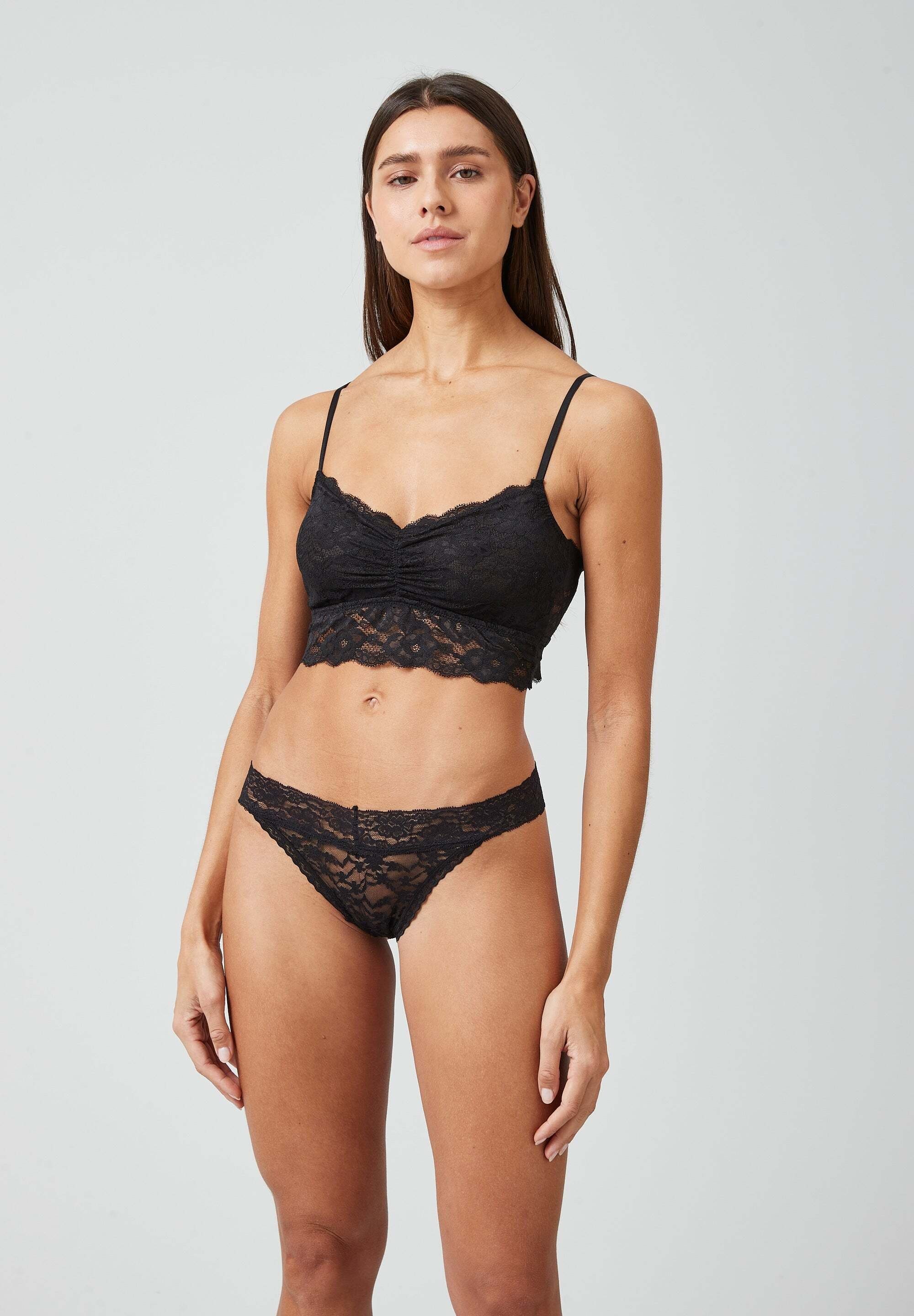 SNOCKS Tanga String Damen Unterhose (3-St., 3 Stück) vollständig aus Spitze, Zwickel aus 100% Bio-Baumwolle