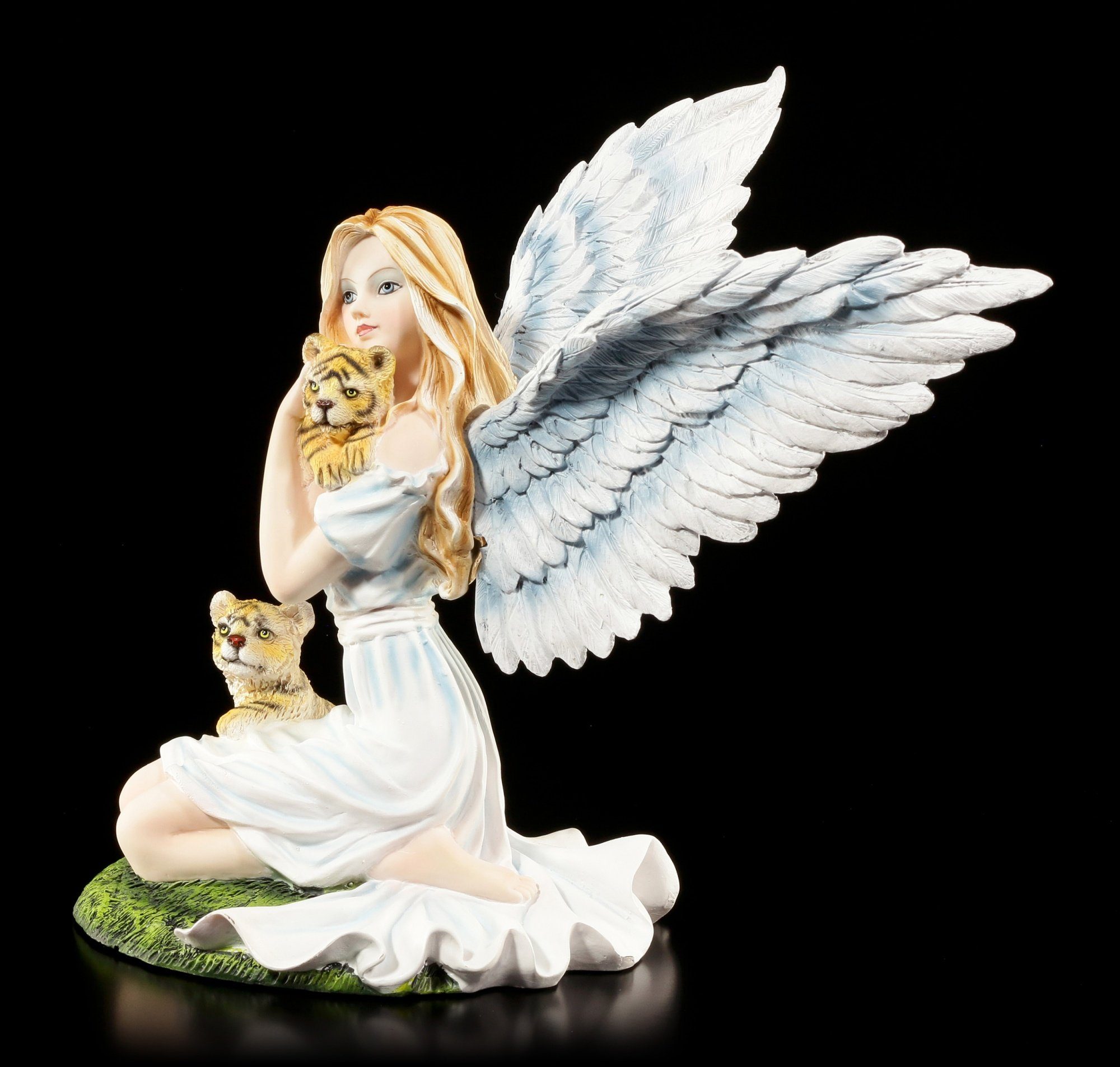 Figuren Shop GmbH Dekofigur Engel Figur - Nariel mit Tigerbabys - Fantasy Tier Deko