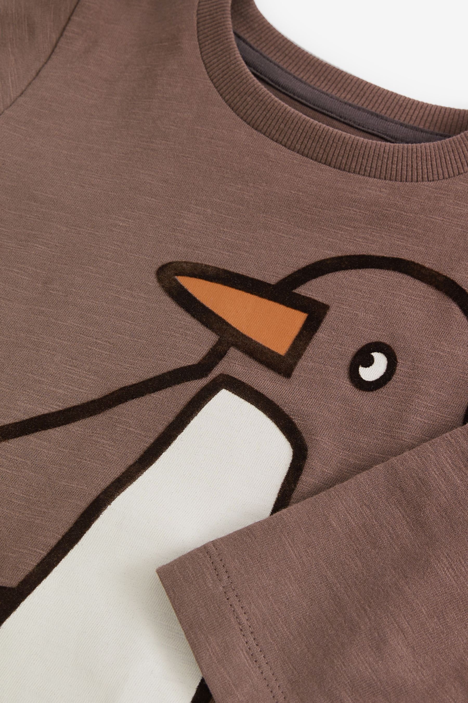 Langarmshirt Penguin Next T-Shirt mit Brown Motiv (1-tlg) Langärmeliges