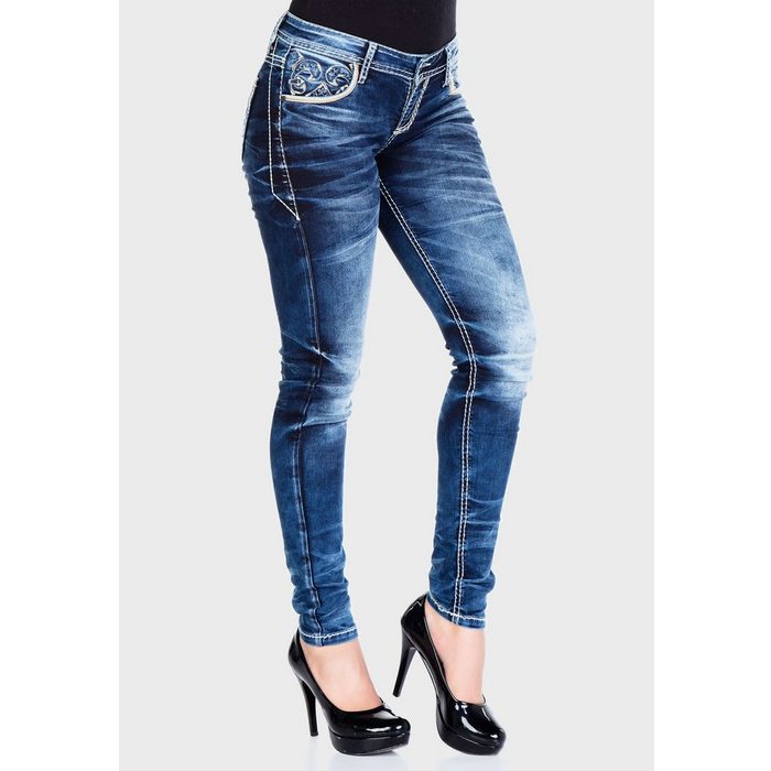 Cipo & Baxx Slim-fit-Jeans mit bestickten Taschen NZ8333