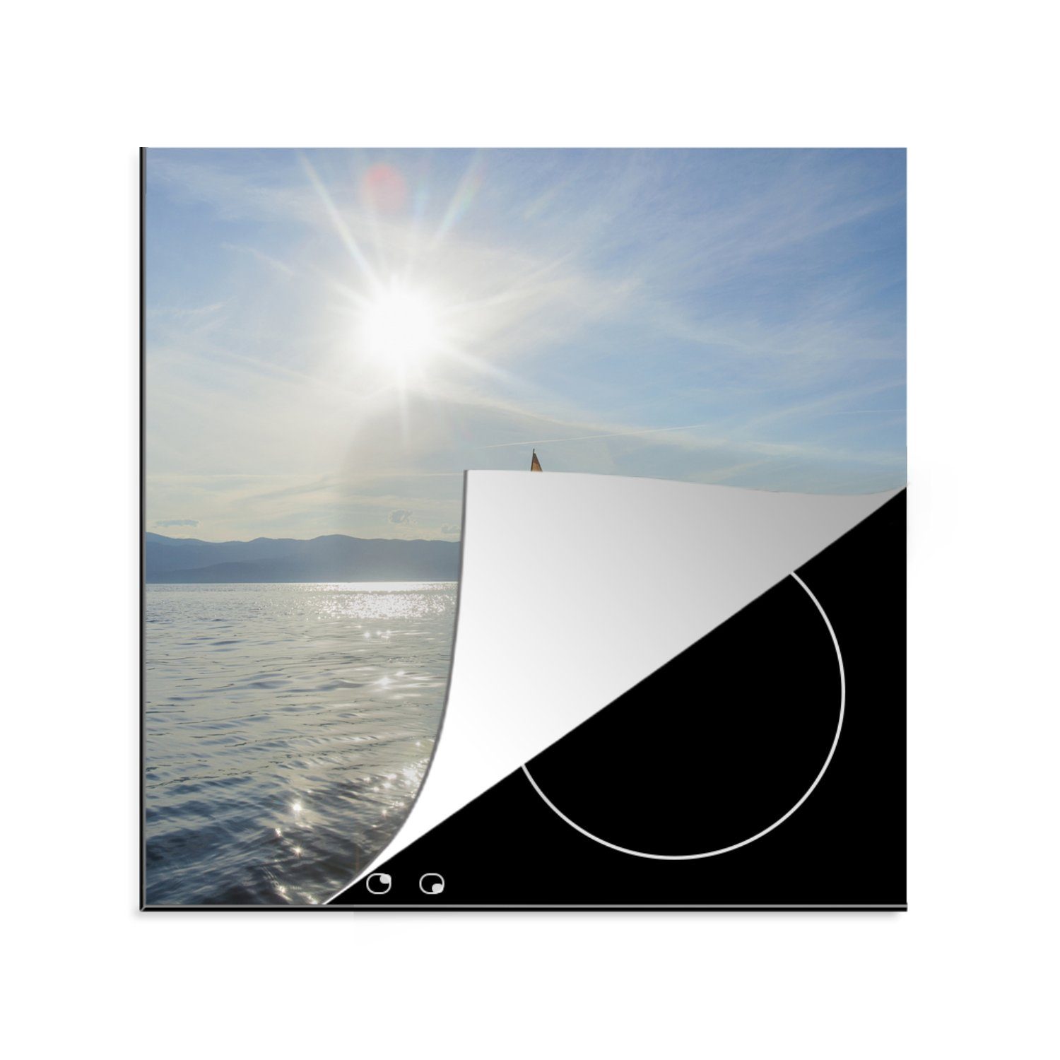 MuchoWow Herdblende-/Abdeckplatte Segelboot - See - Berg, Vinyl, (1 tlg), 78x78 cm, Ceranfeldabdeckung, Arbeitsplatte für küche