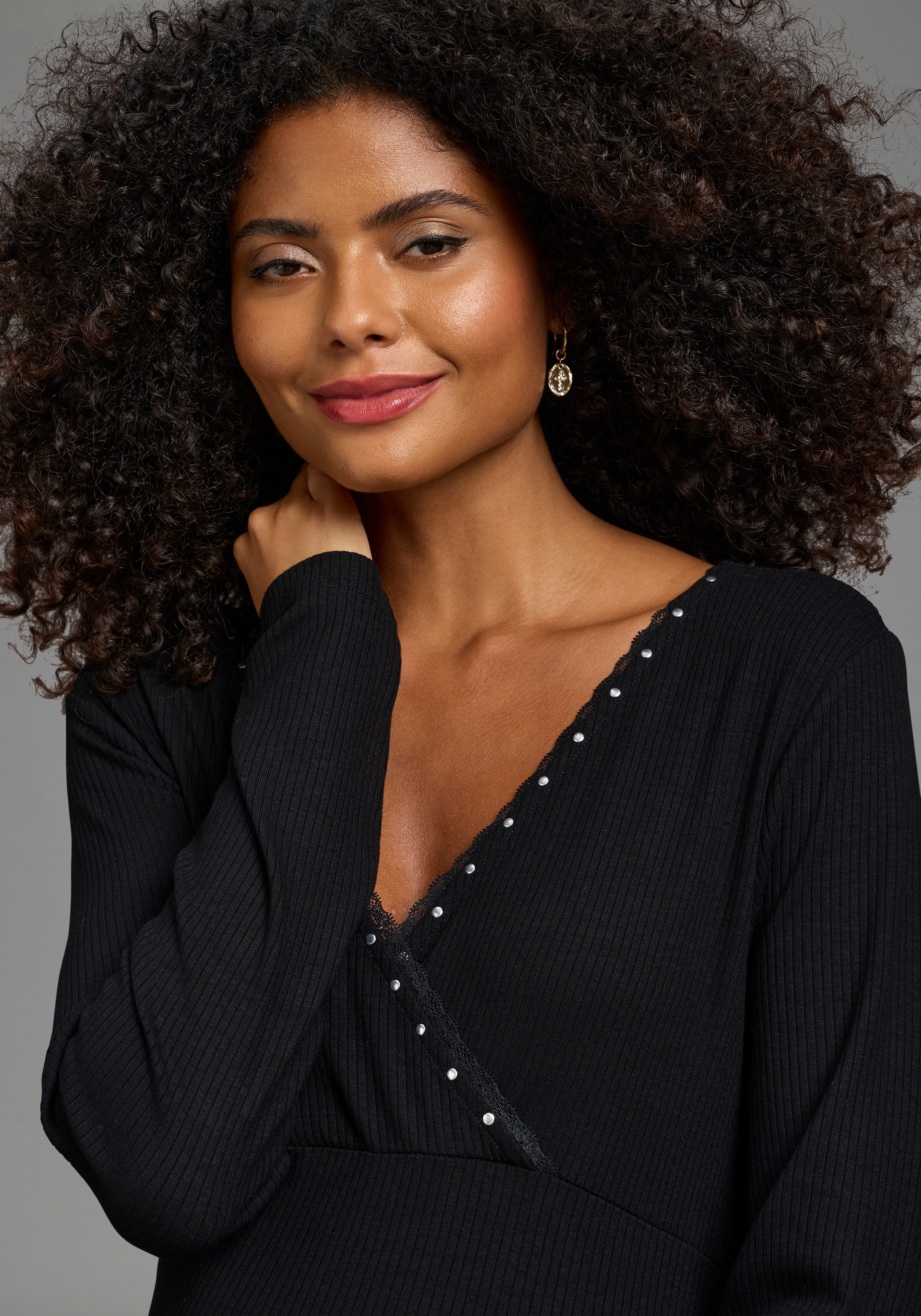Neun Monate Umstandsshirt Elegantes Umstandsshirt mit Glitzer, praktisch mit Stillmöglichkeit mit V-Ausschnitt, mit Langarm, im Basic-Stil