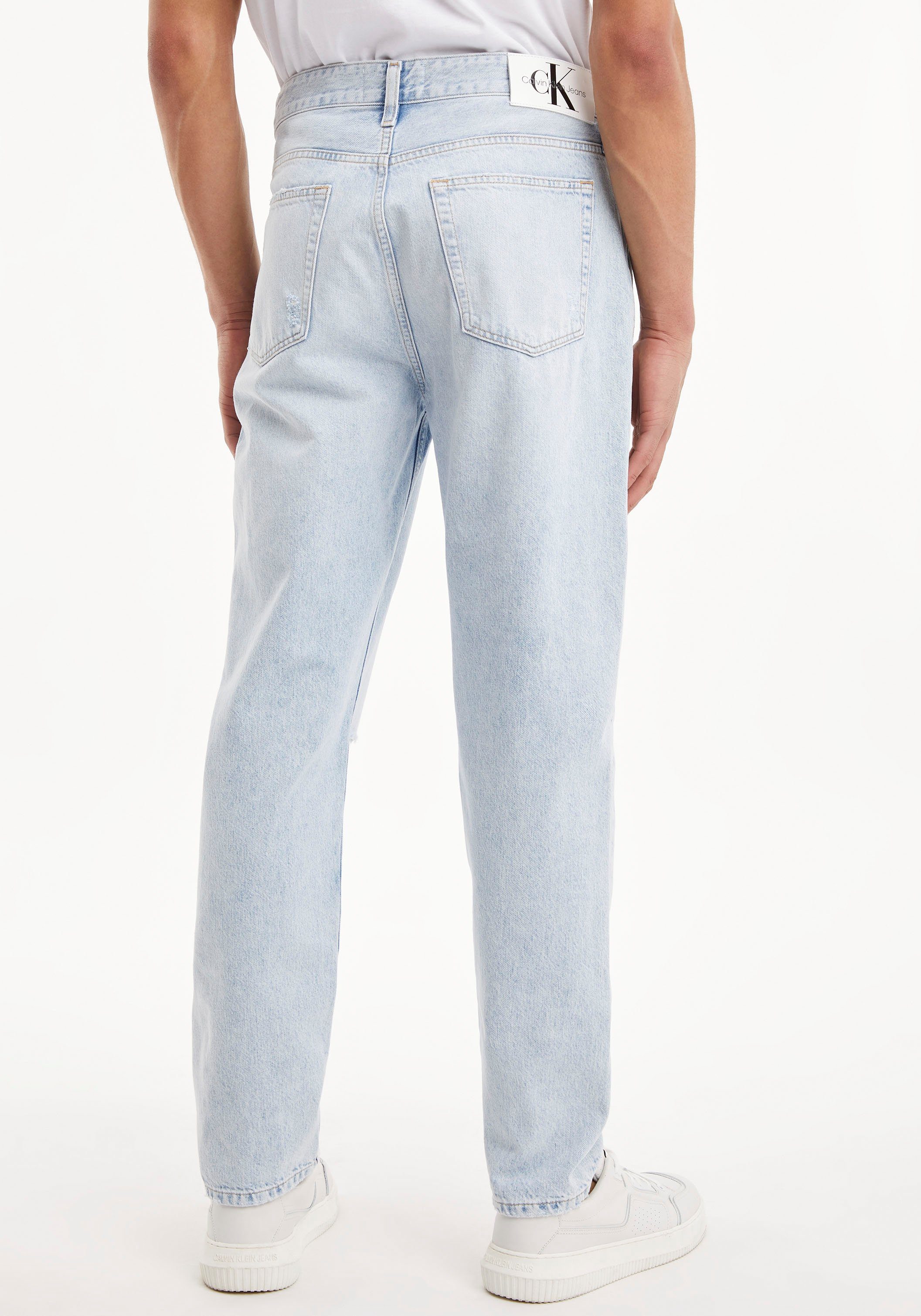 TAPER REGULAR Klein mit Calvin Leder-Badge Tapered-fit-Jeans Klein Jeans Calvin