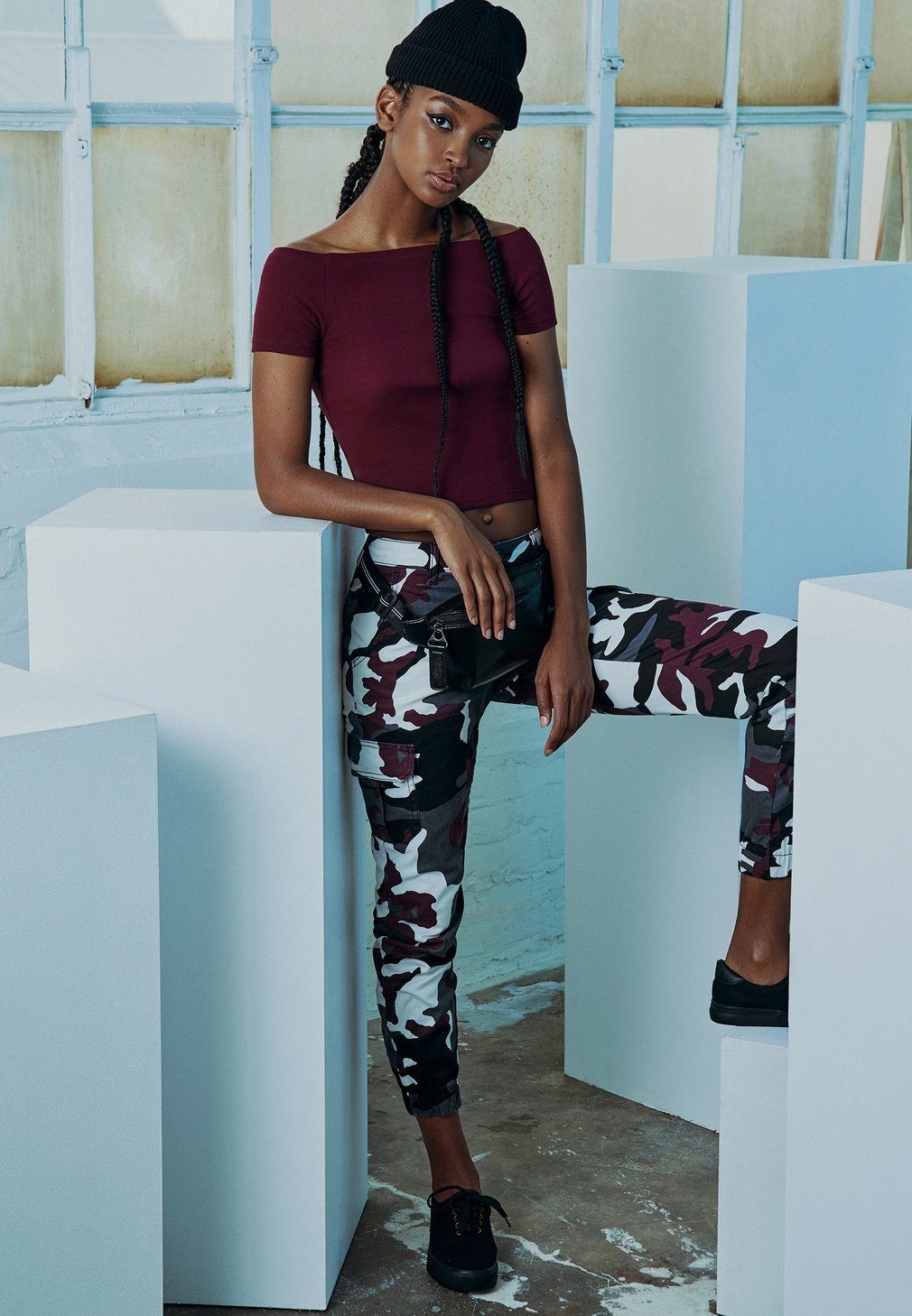 Urban Classics Ladies Hosen HIGH WAIST CAMO CARGO günstig online kaufen