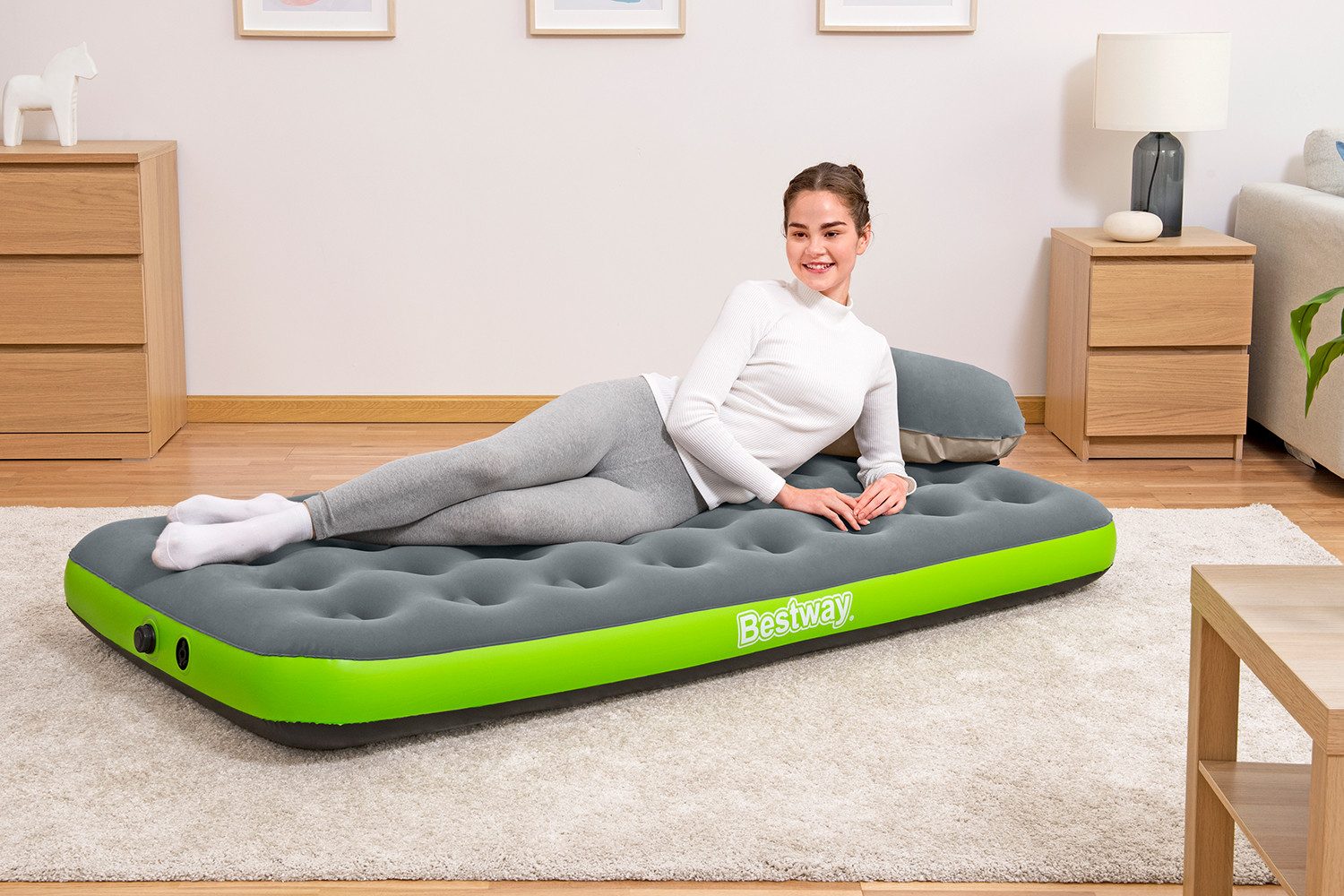 Bestway Luftbett Roll & Relax 188 x 99 x 22 cm, (Packung, 1-tlg., Inkl. Kissenpumpe), Ideal für den Innen- und Außengebrauch