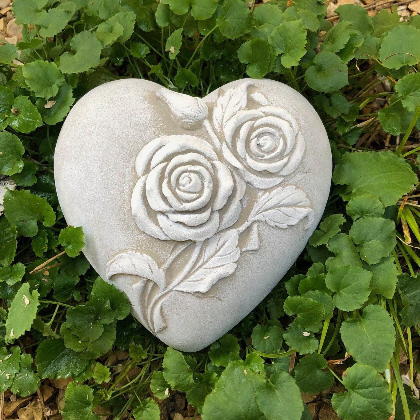 Radami Gartenfigur Grabherz Rosen Gedenkstein Grabschmuck Grabdeko Trauerhe günstig online kaufen