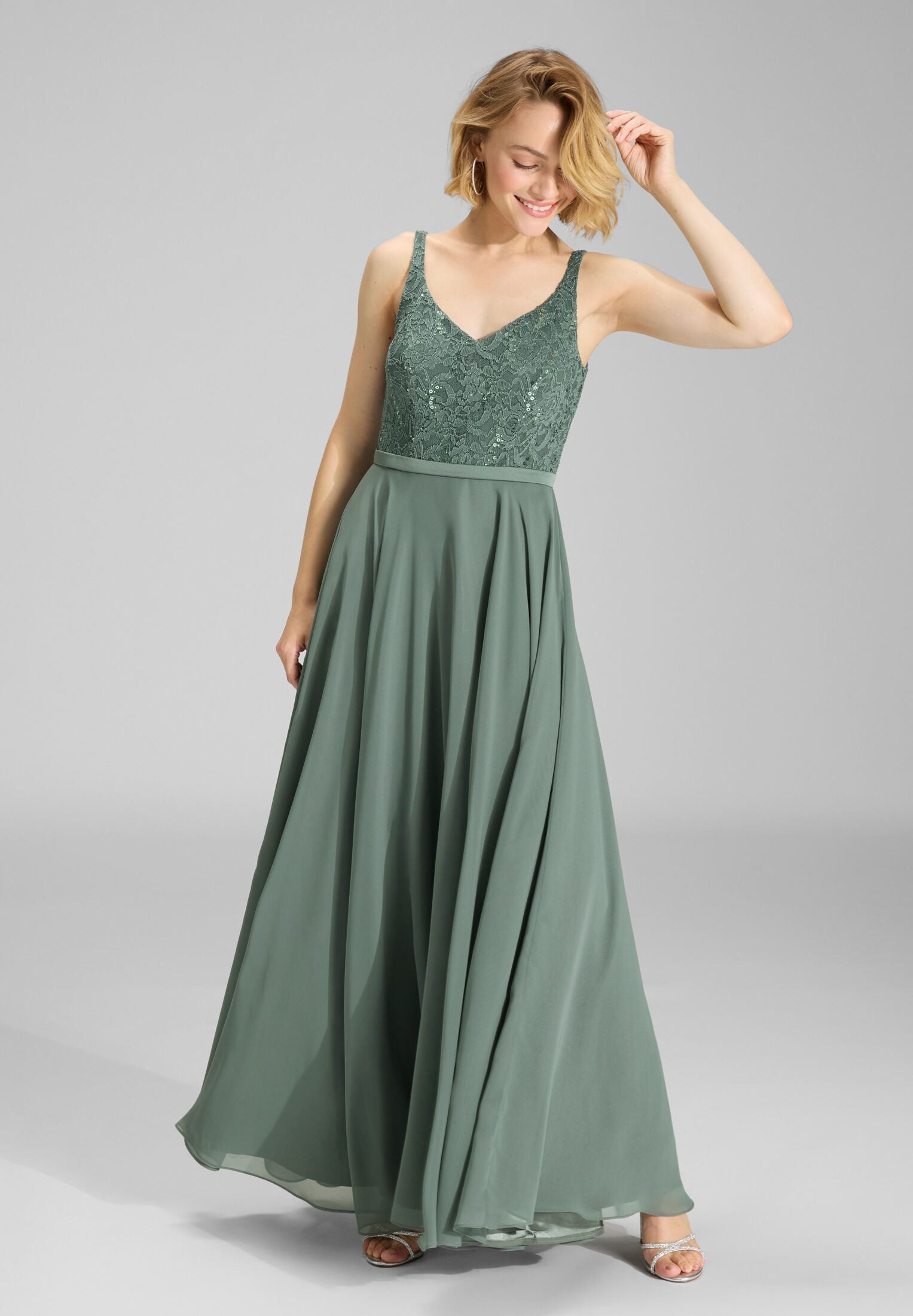 SWING Abendkleid Taillierter Schnitt mit fließendem Rockteil günstig online kaufen