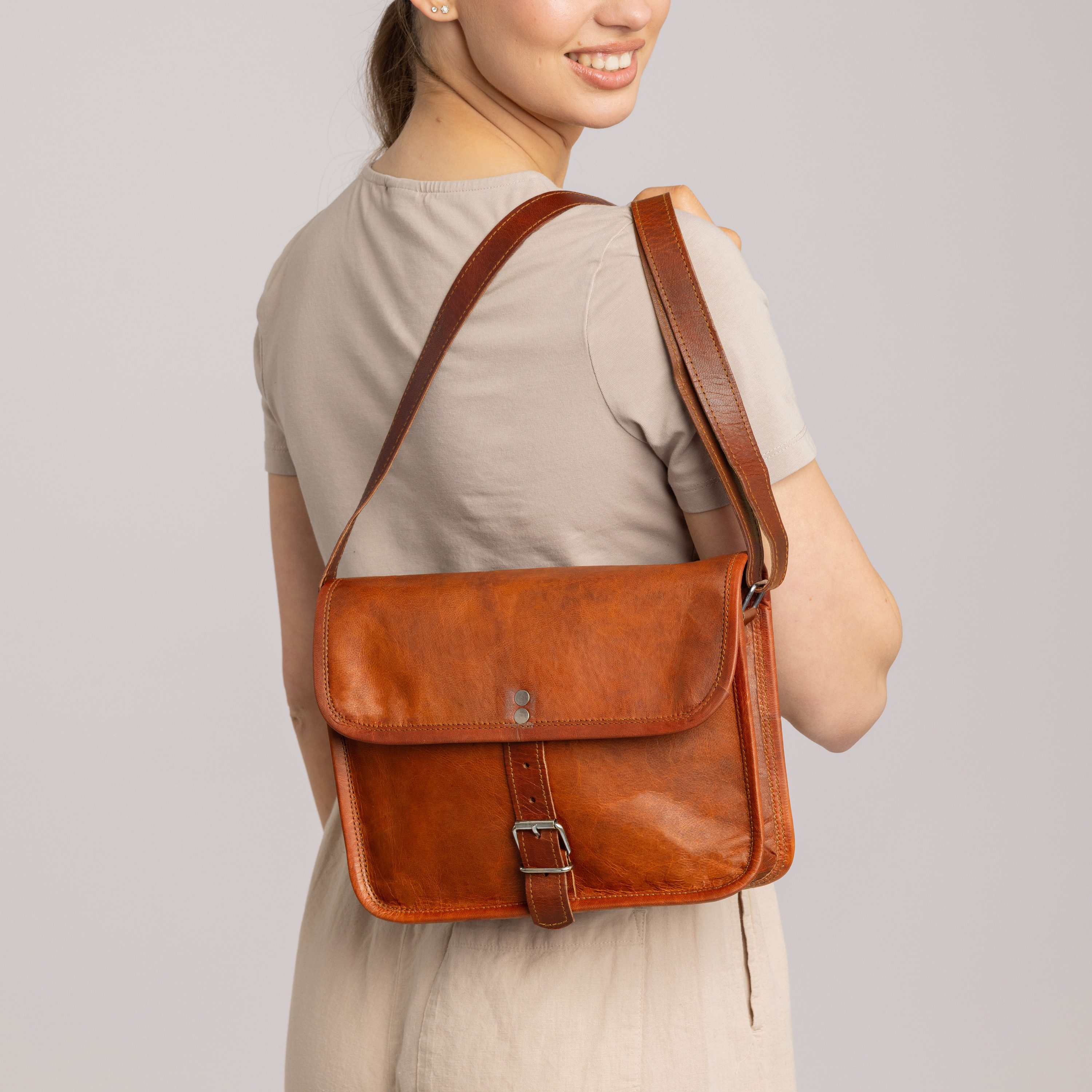 Gusti Leder Handtasche Gusti Leder Handtasche Mary L (1-tlg)