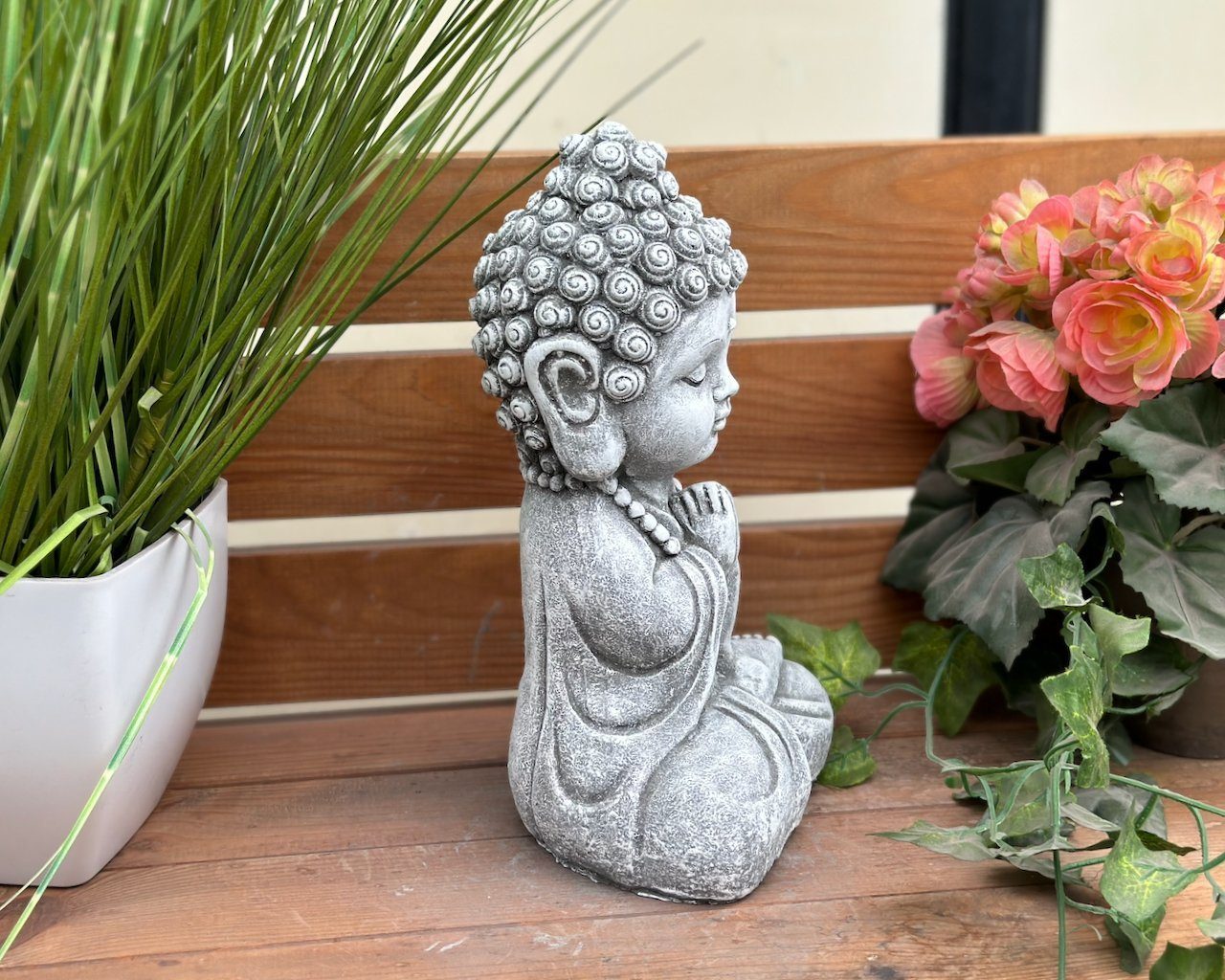 Baby Gartenfigur Shiva sitzend Stone Steinguss frostfest Steinfigur Style and