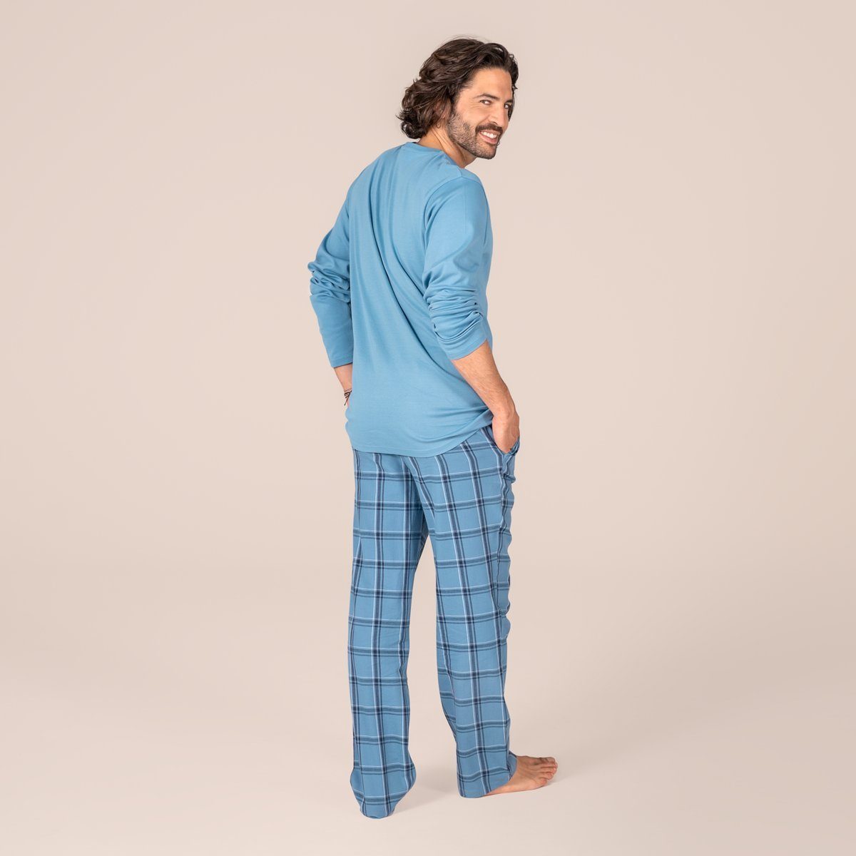 LIVING CRAFTS Schlafanzug PEKKA Interlock Oberteil weichem Flanell, Hose sanftem aus aus