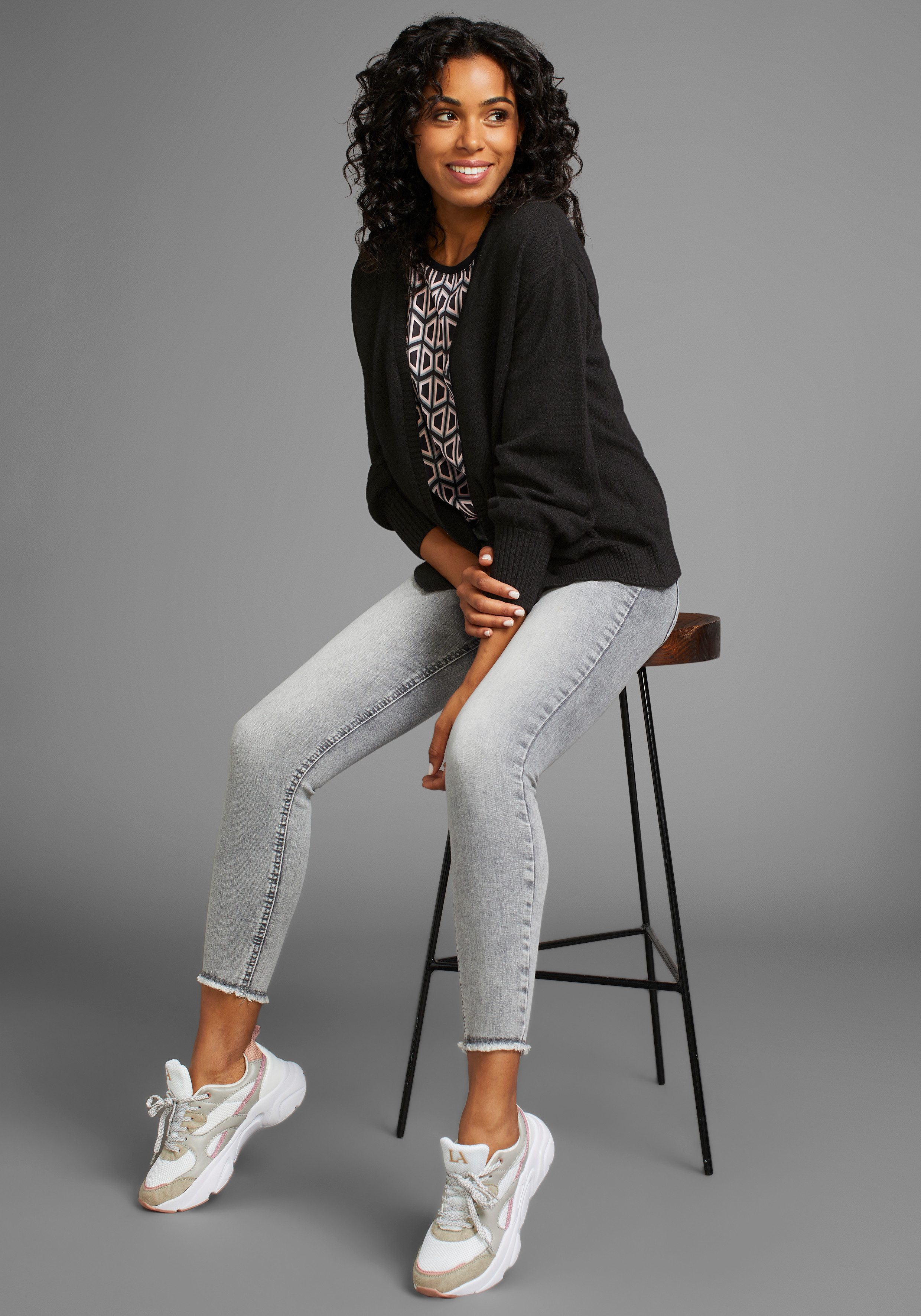 Laura Scott Shirtbluse gemustert und gestreift, femininer Stil, Rundhalsaus günstig online kaufen