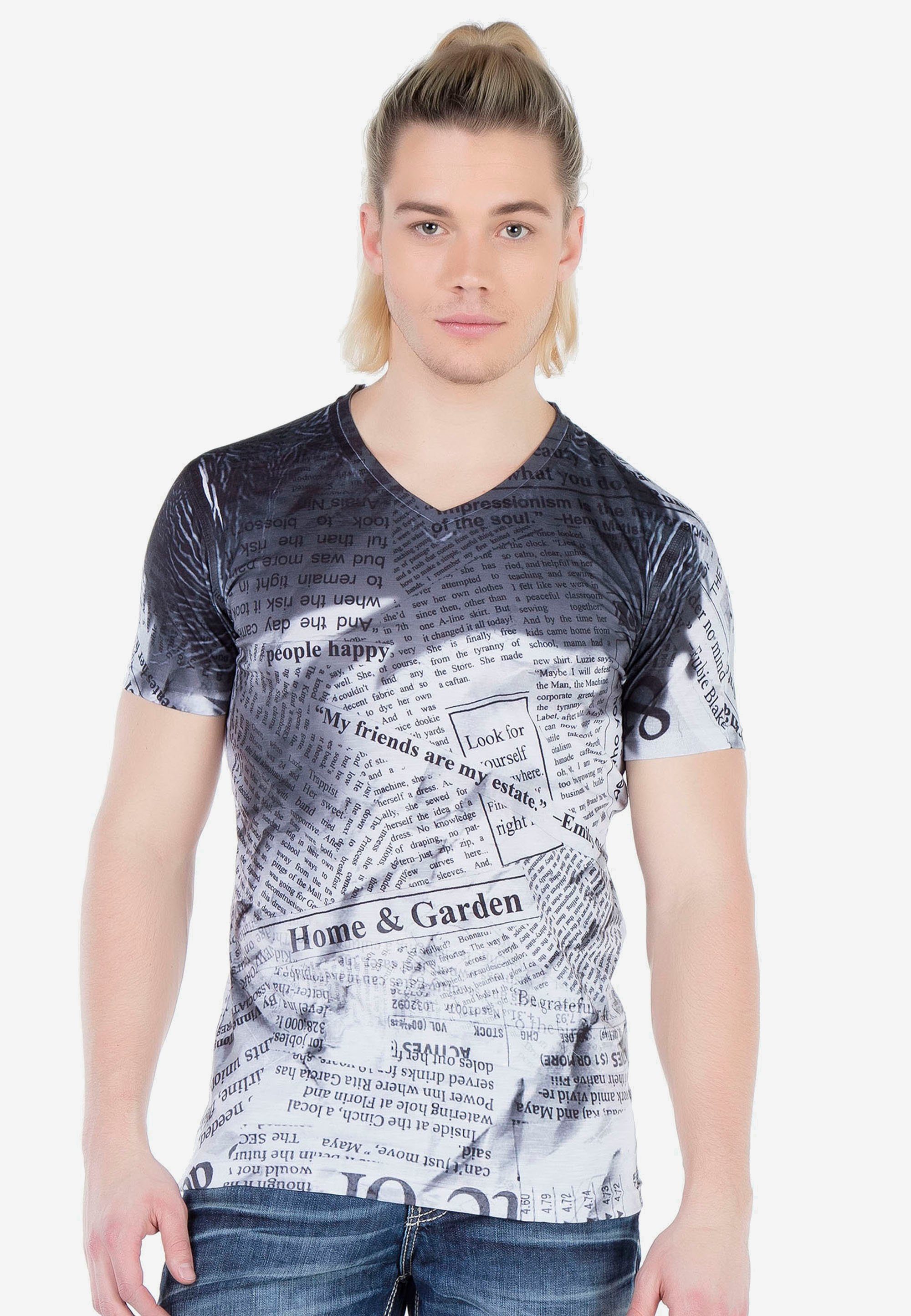 Cipo & Baxx und T-Shirt All-Over-Print mit V-Ausschnitt