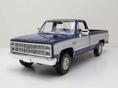 GREENLIGHT collectibles Modellauto GMC K2500 Sierra Grande Wideside Pick Up 1984 blau silber Modellauto, Maßstab 1:18