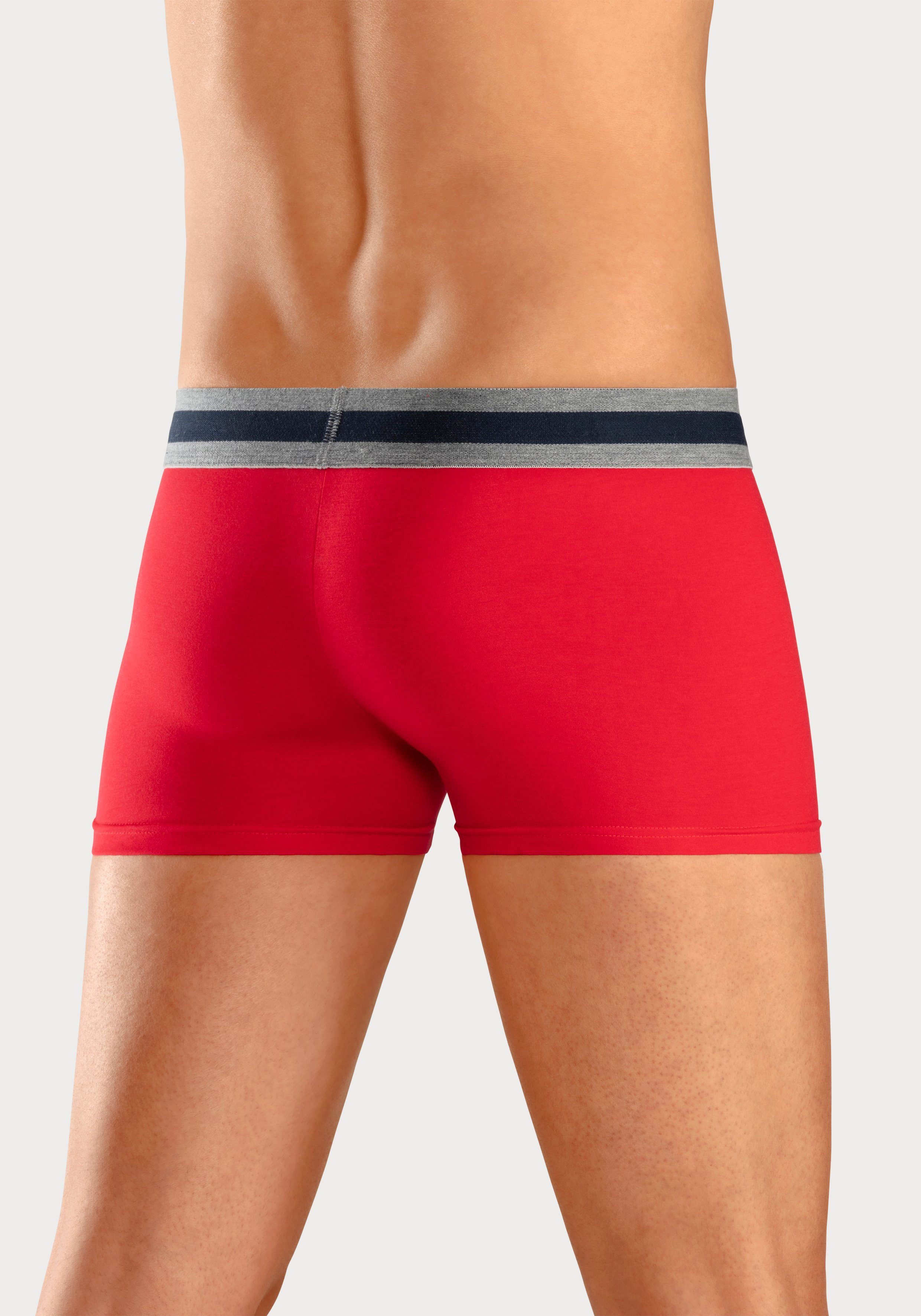 Bench. Boxer Boxershorts für Herren (Packung, 4-St) Unterhosen mit Overlock-Nähten vorn – Bild 4 von 5
