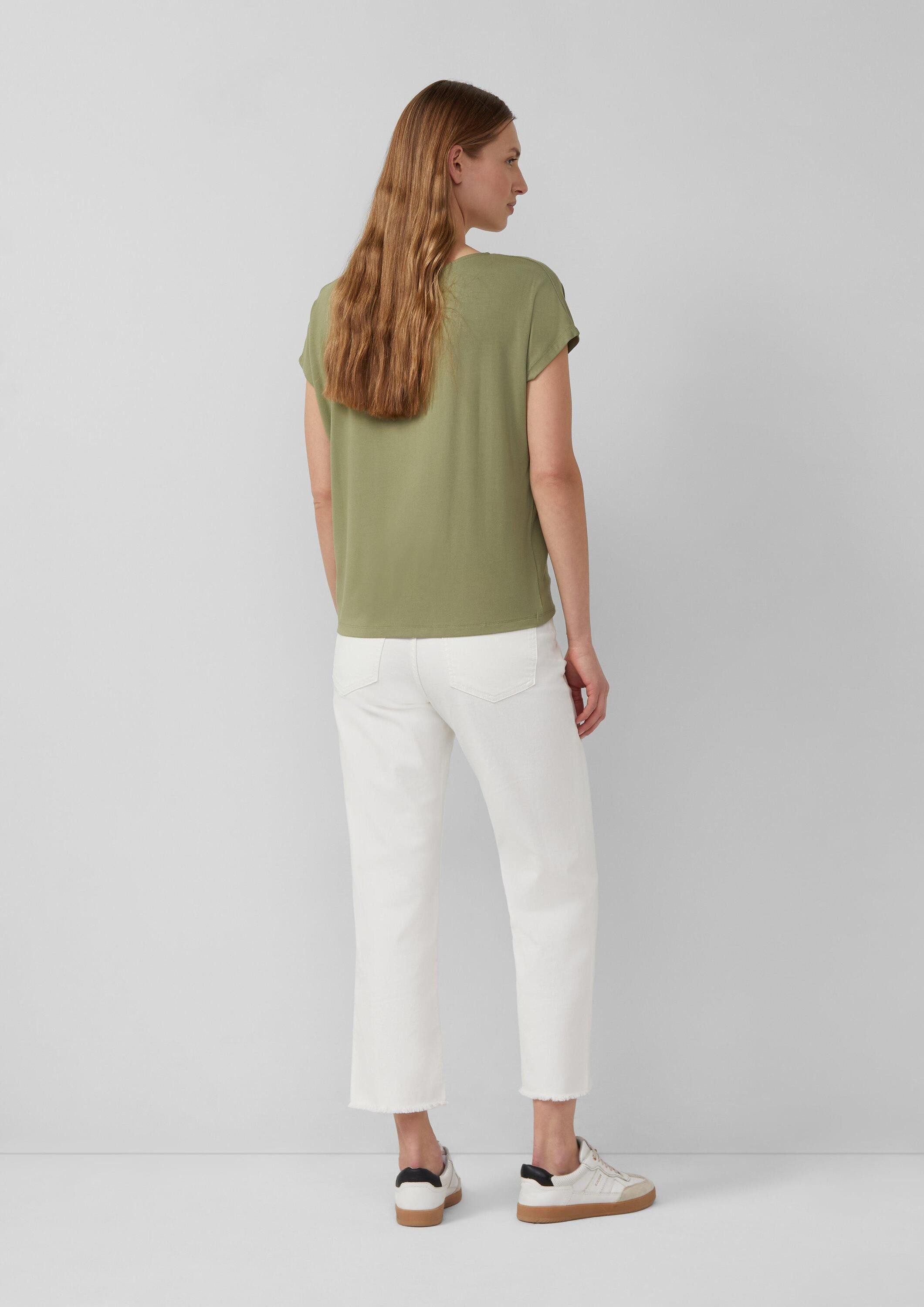 s.Oliver Kurzarmshirt T-Shirt Fließendes Jersey-Shirt mit überschnittenen Schultern