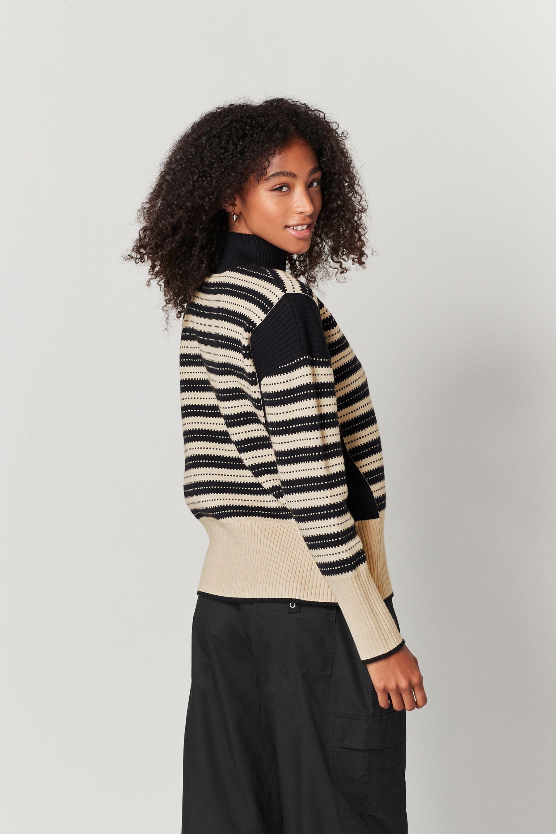 (1-tlg) Pullover Stripe Stehkragen Brown/Black Next mit Stehkragenpullover Camel