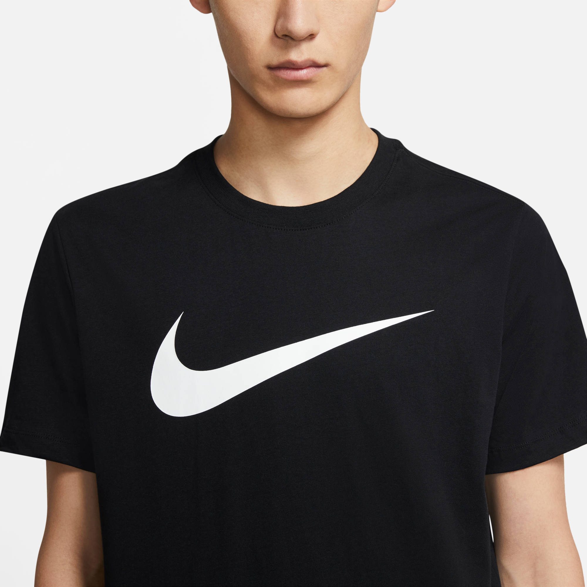 Nike Sportswear T-Shirt M NSW TEE ICON SWOOSH Kurzarm, Rundhalsausschnitt, aus Baumwolle