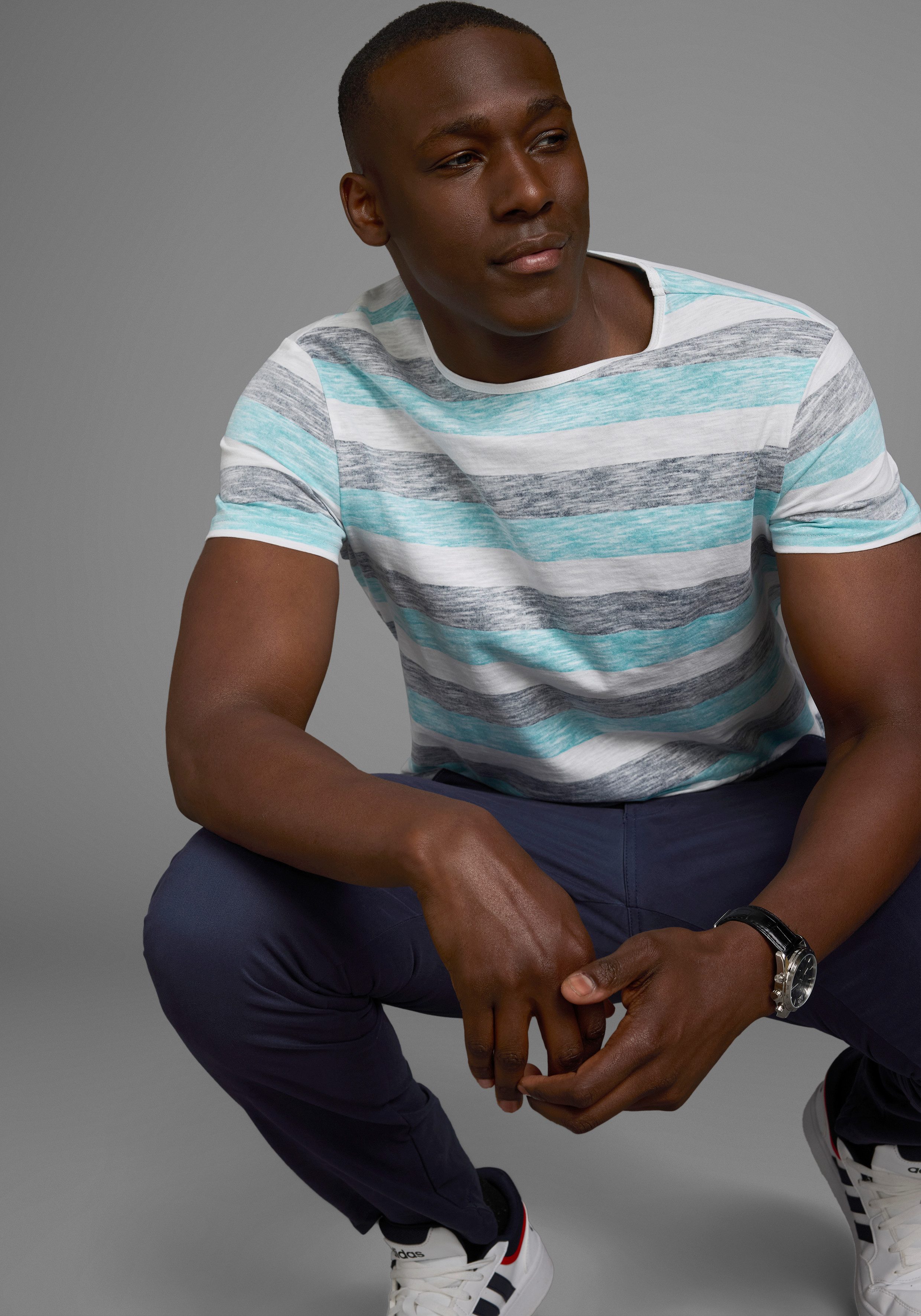 AJC T-Shirt schmal geschnitten, gestreift, Rundhalsausschnitt günstig online kaufen