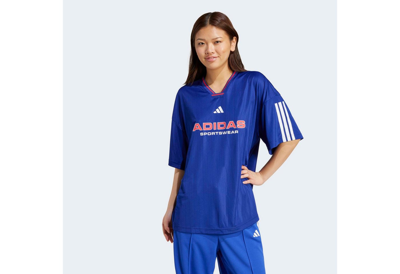 adidas Sportswear T-Shirt HOUSE OF TIRO NATIONS PACK BOYFRIEND sportlicher Stil, Boyfriend-Passform, mit Elasthan-Anteil