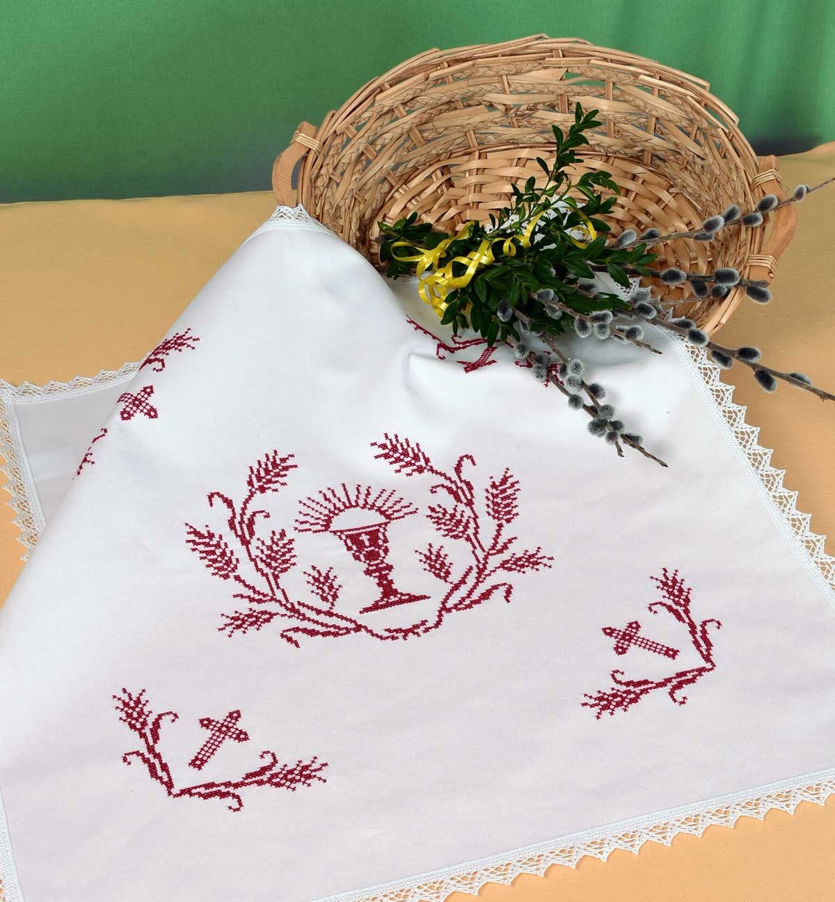 Hofer Kreativset Weihkorbdecke „Crucis“ 55x55cm – Stickgrundlage mit Spitze & Aida-Feld, (embroidery kit by Marussia)