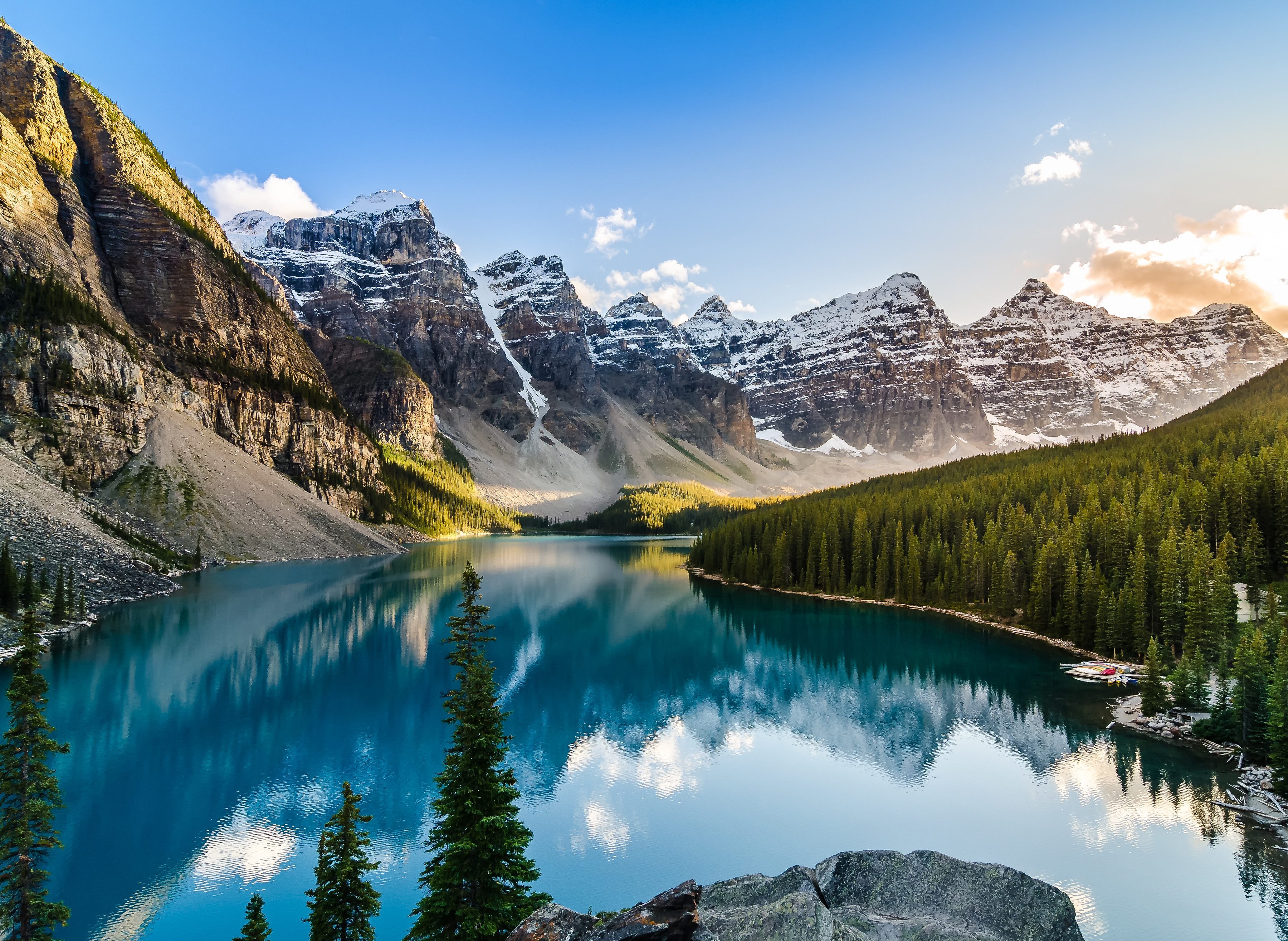 Papermoon Fototapete Moraine Lake Rocky Mountains, glatt