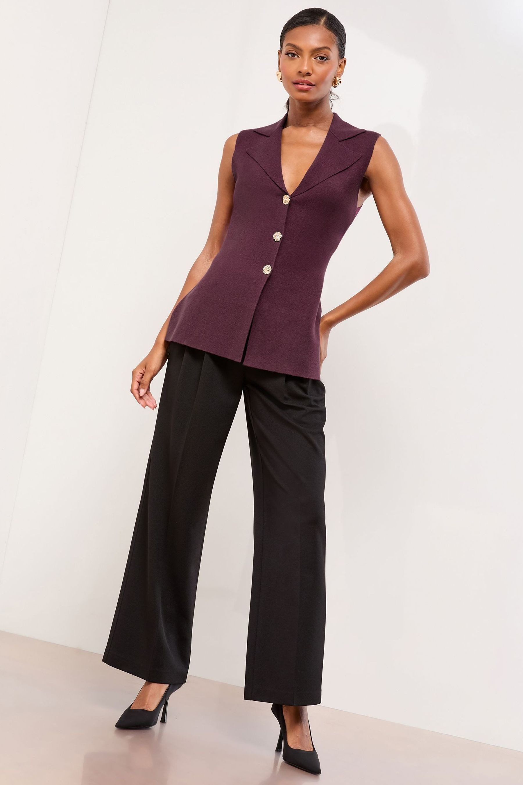 LIPSY Anzugweste Lipsy Strickpullunder mit V-Ausschnitt und Kragen (1-tlg)