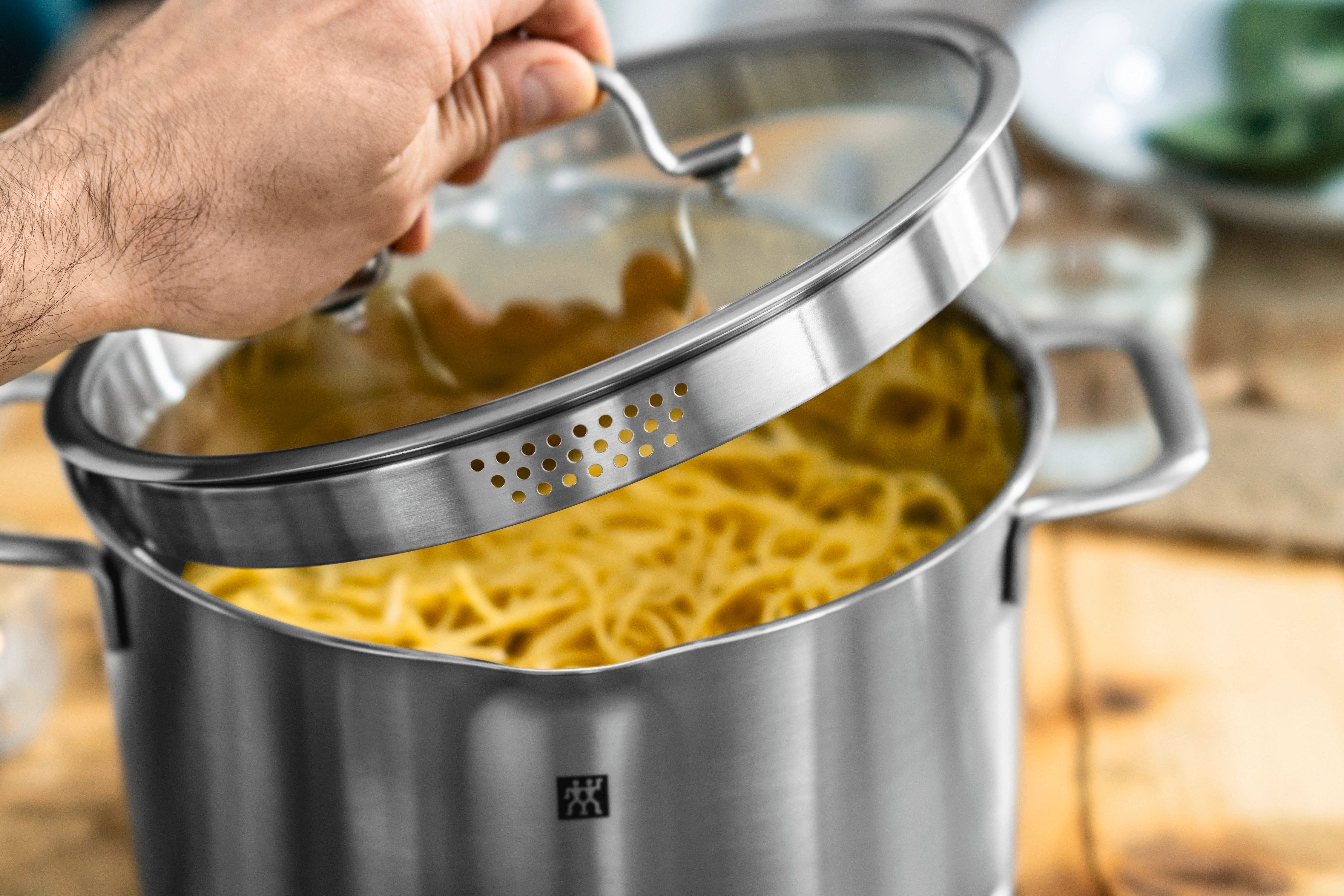 Zwilling Topf-Set TrueFlow, Edelstahl (Set, 5-tlg), 18/10 Edelstahl, integrierte Siebfunktion, Induktion, 5-tlg.