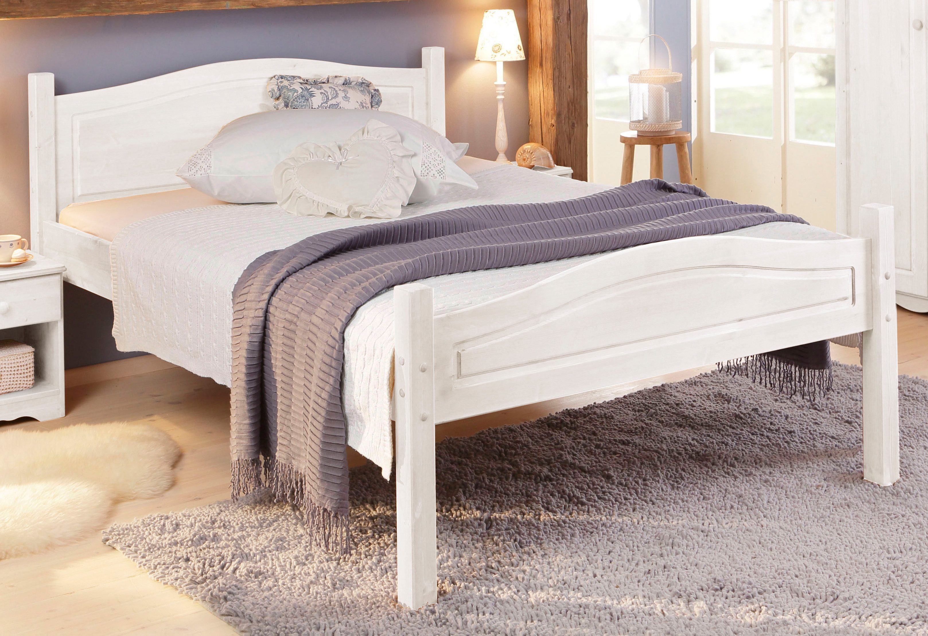 Massivholzbett EMDEN von HOME AFFAIRE, weiß - ab 189,99€