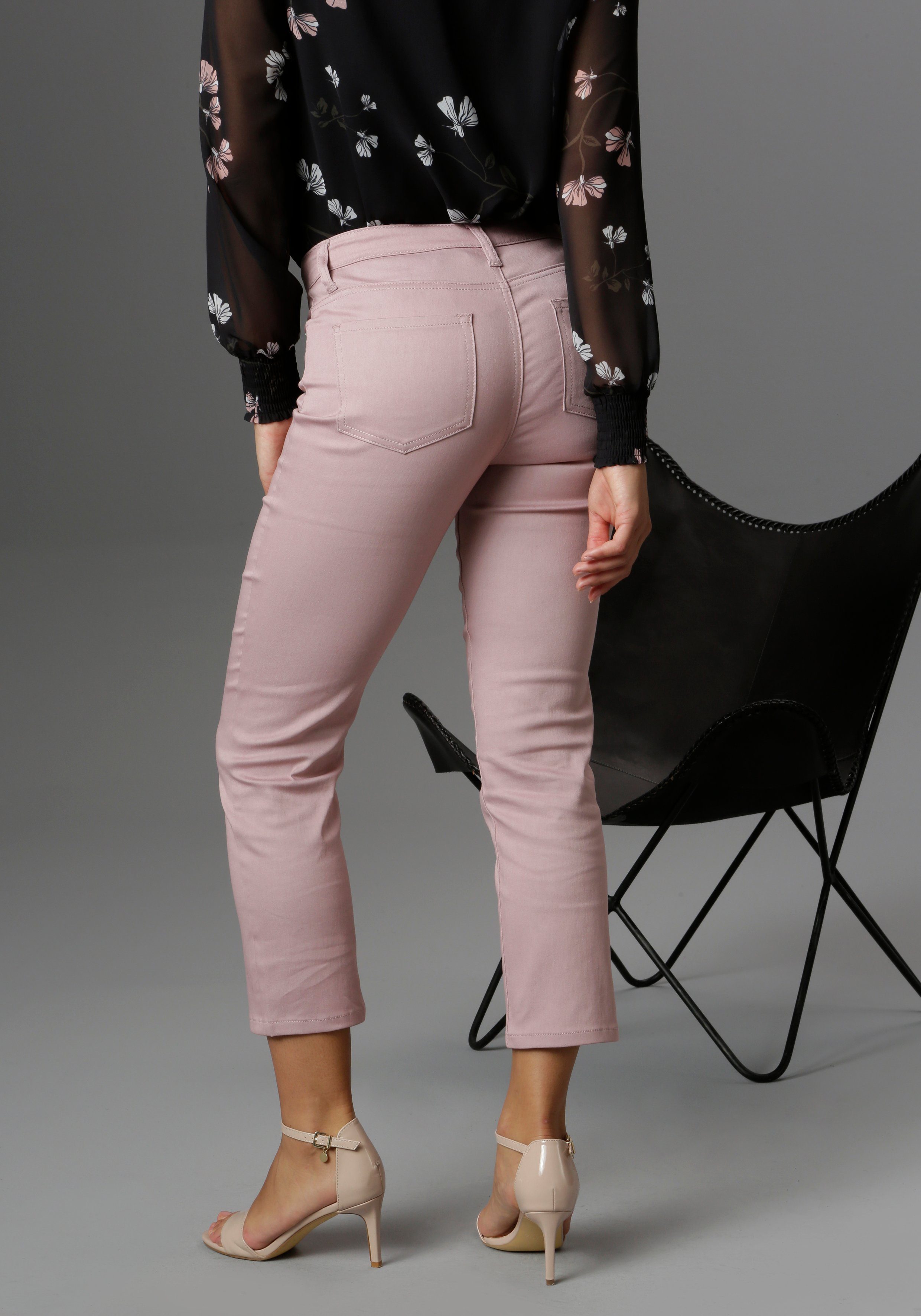 Straight-Jeans SELECTED verkürzter cropped mauve in Aniston Länge