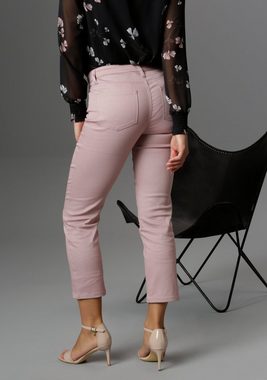Aniston SELECTED Straight-Jeans in verkürzter cropped Длина