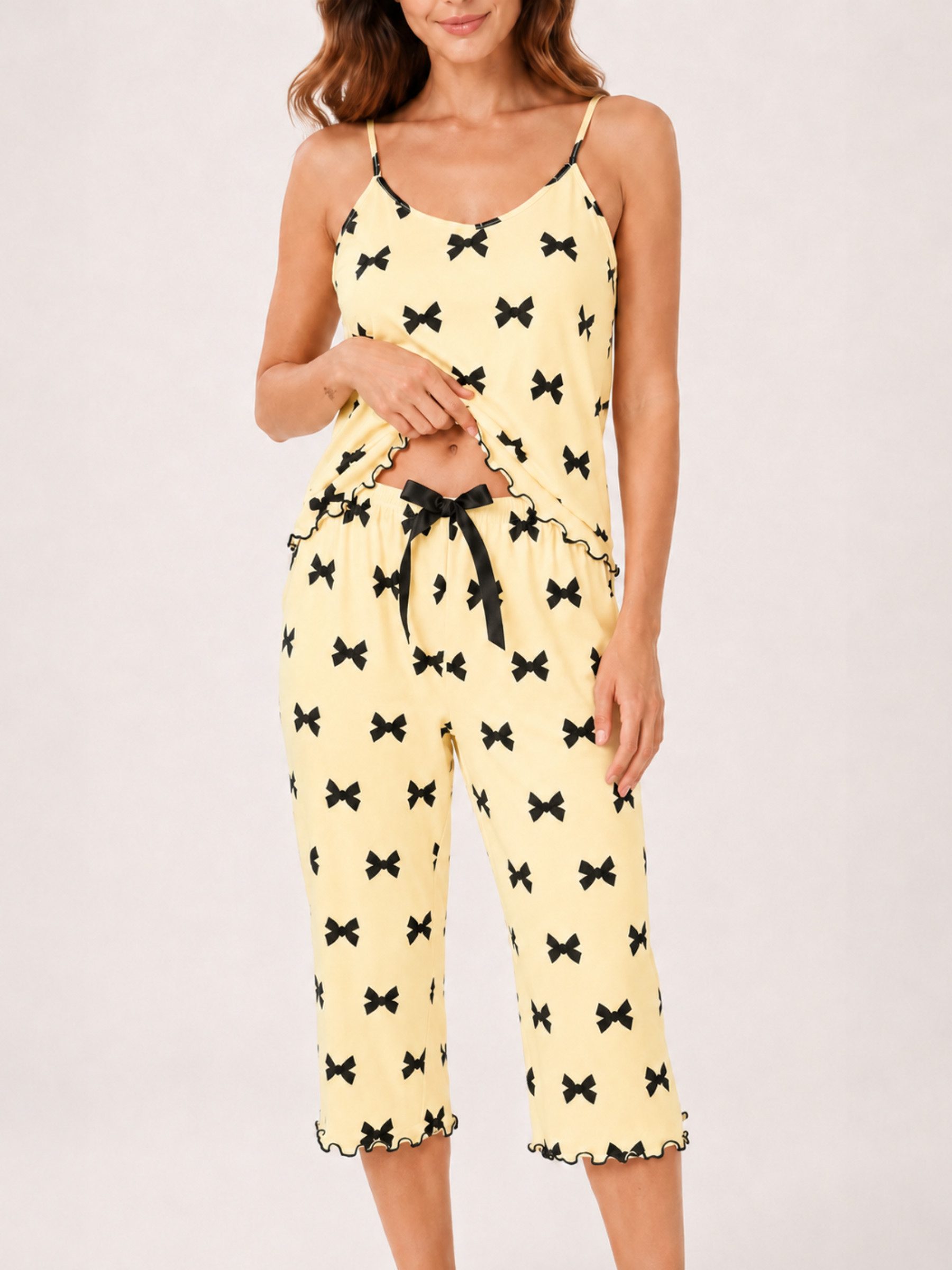 Elegant Love Capri-Pyjama Damen-Pyjama-Set – Nachtwäsche & Homewear mit Schleifenmuster (Set, 2 tlg., Träger-Top & 3/4-Hose) Bequemer Schlafanzug – Loungewear für alle Jahreszeiten