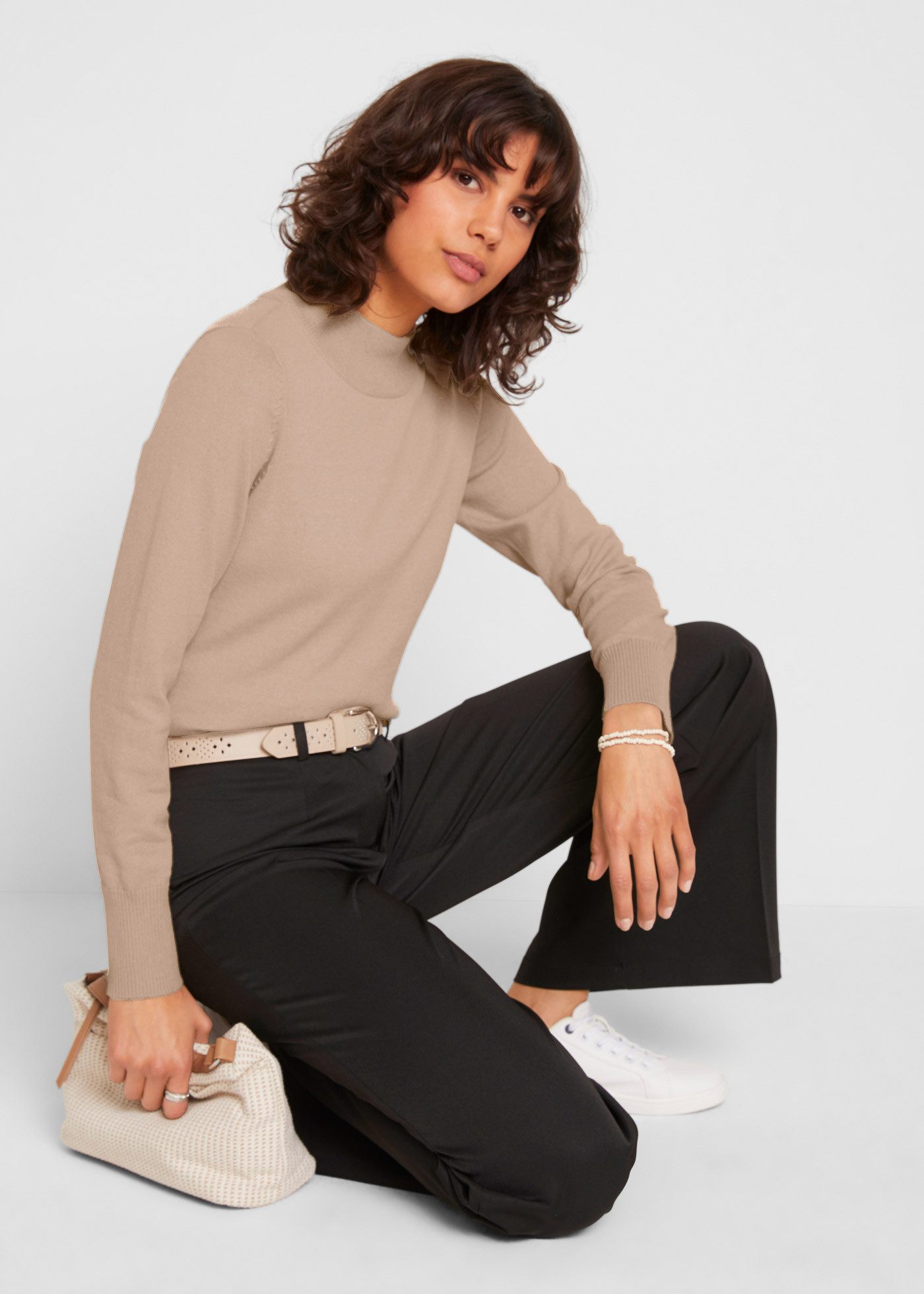 bonprix Strickpullover aus Strickmaterial, atmungsaktiv, pflegeleicht, mit Stehkragen