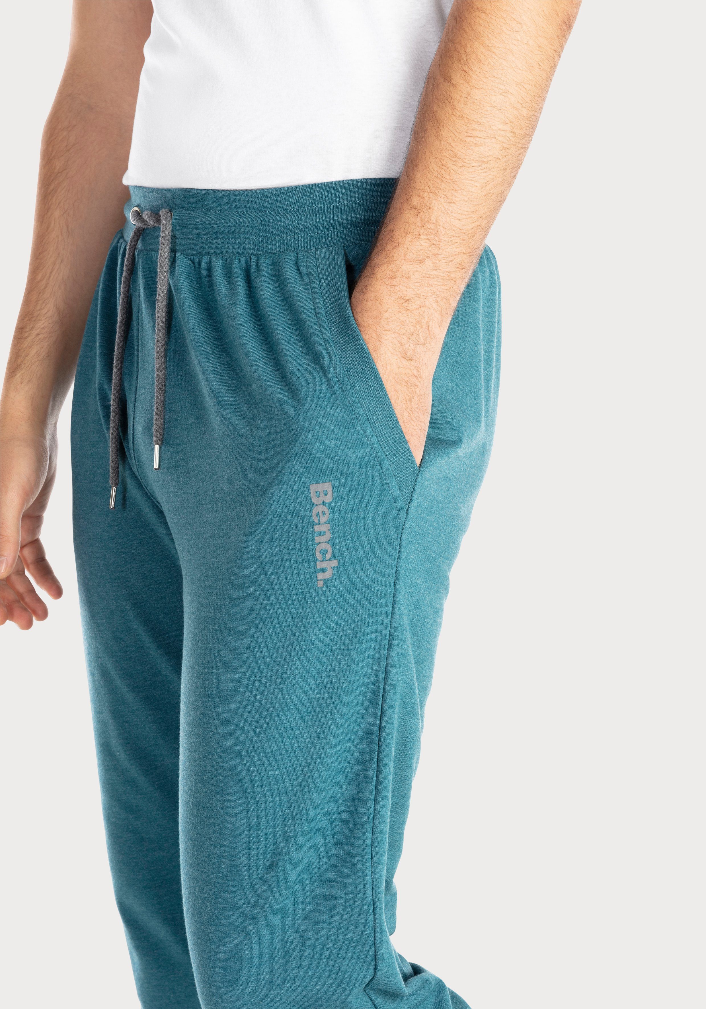 Bench. Loungewear Sweathose Jogginghose mit Kordel, aus Baumwoll-Mix