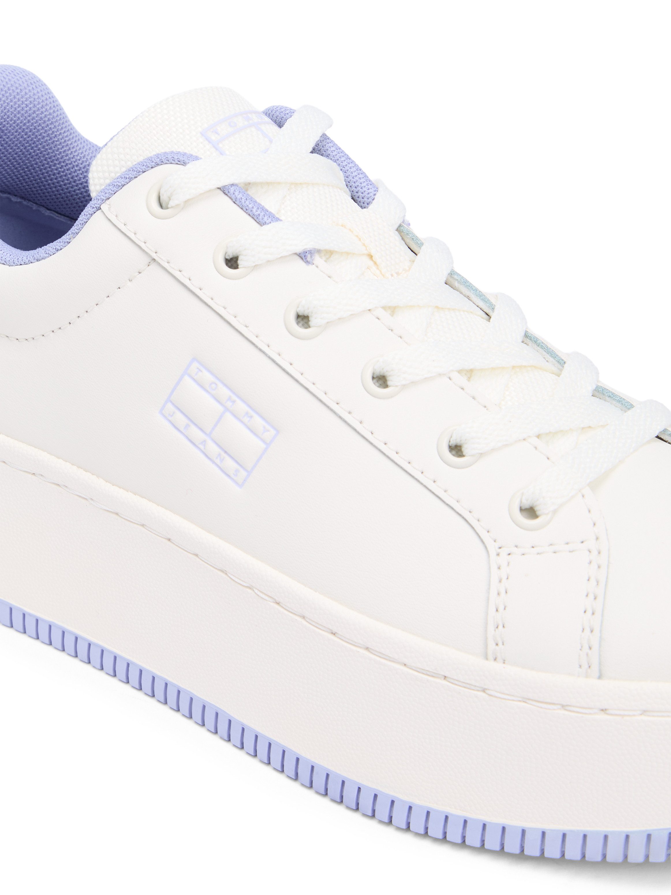 Tommy Jeans TJW FLATFORM ESS MU Plateausneaker, Freizeitschuh, Halbschuh, Schnürschuh mit Kontrastbesatz – Bild 5 von 5