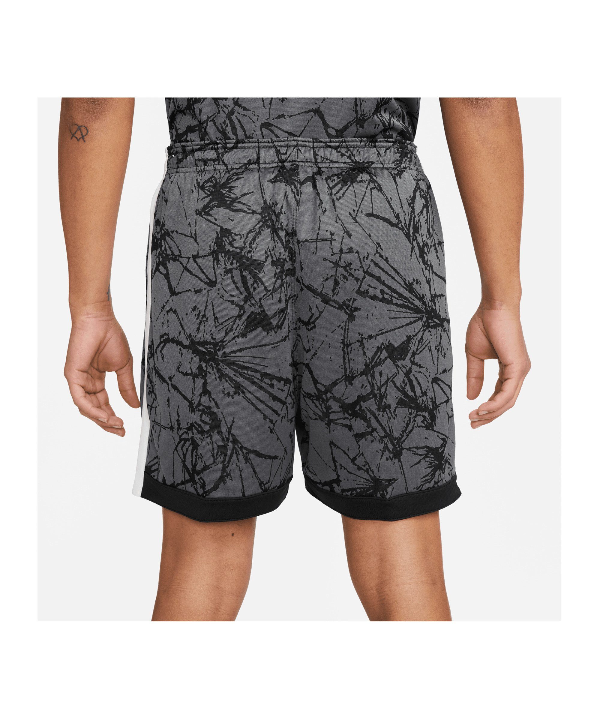 Nike Sportswear Jogginghose F.C. Short 5inch grauschwarzweiss