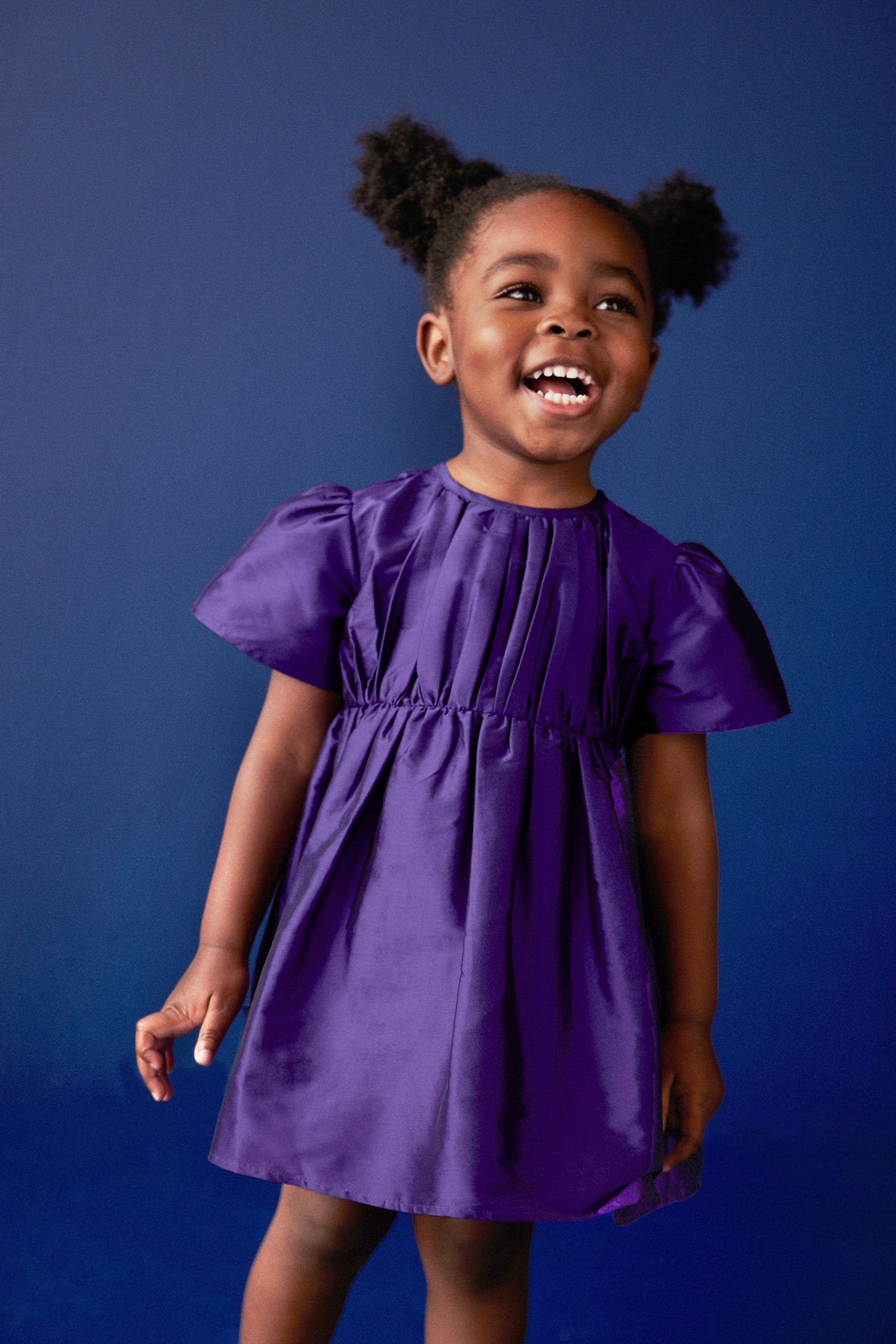 Purple (1-tlg) Taft-Kleid mit Partykleid Biesen Next
