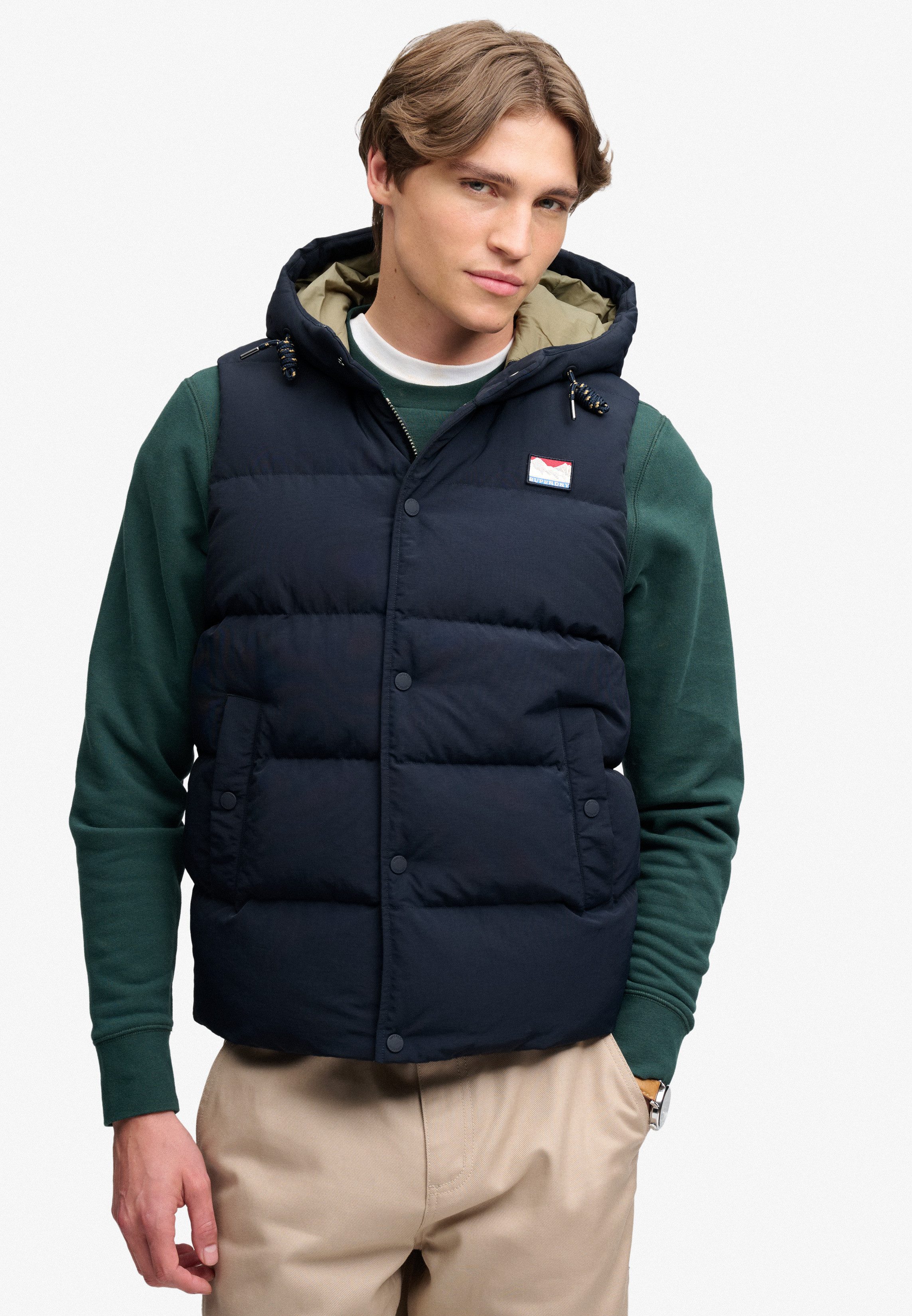 Superdry Steppweste HOOD SHORT EVEREST GILET Regular Fit, mit Reißverschluss, aus Nylon und Kunstfaser