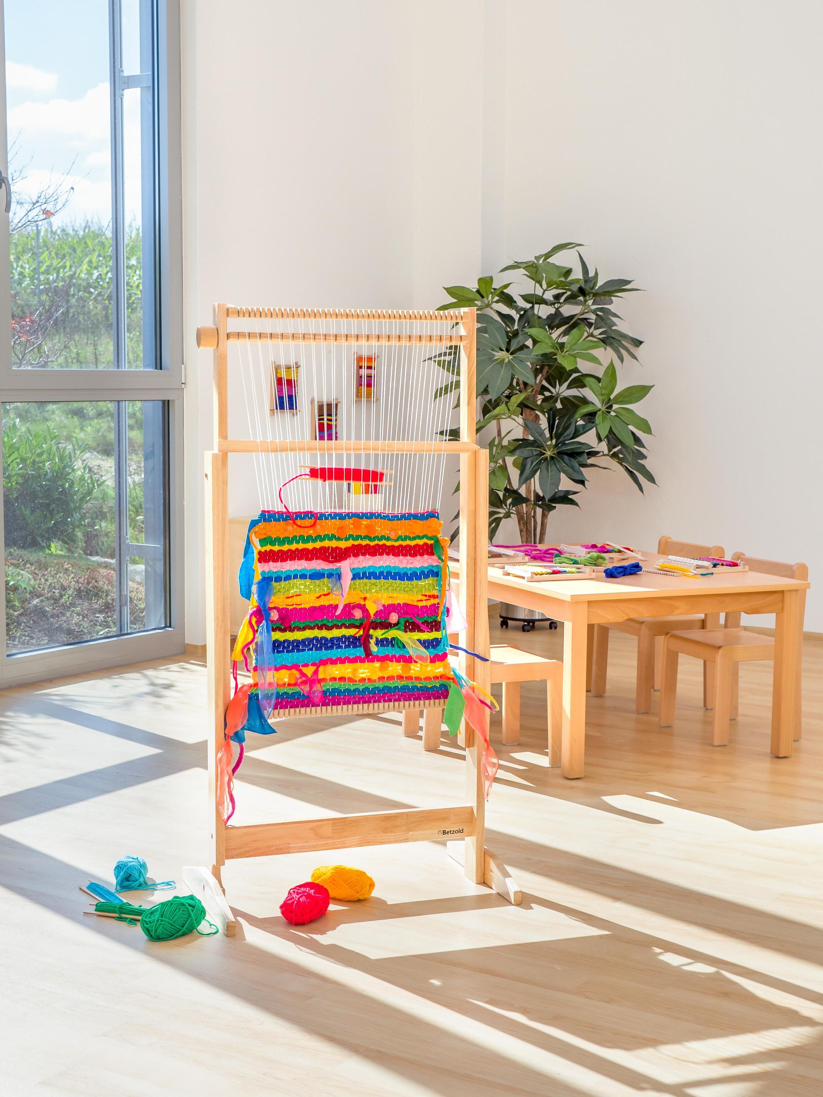 Betzold Lernspielzeug Riesen-Webrahmen – großer Kinderwebrahmen Webprojekte