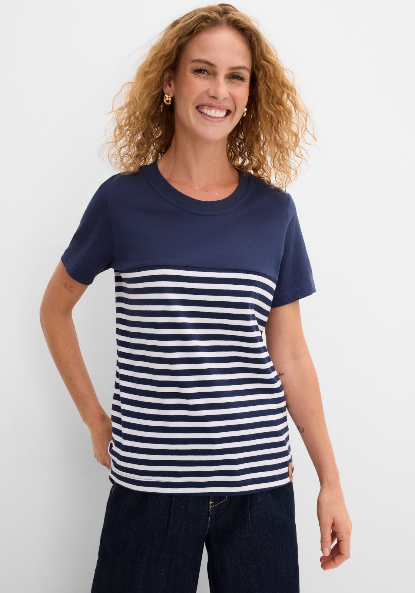bonprix T-Shirt lockere Passform, Kurzarm-Design, mit Rundhalsausschnitt