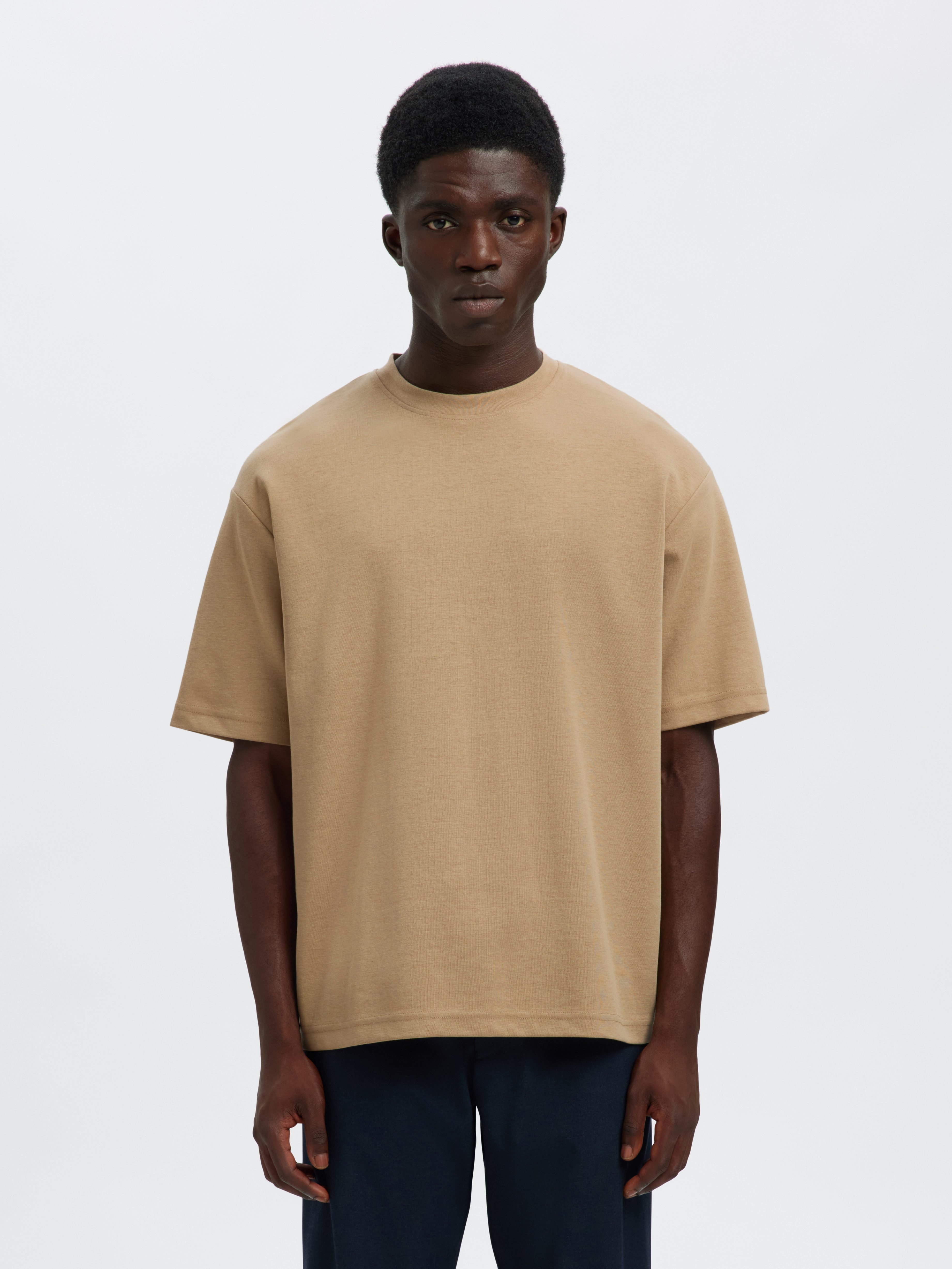 Selected Rundhalsshirt SLHLOOSEOSCAR SS O-NECK TEE NOOS